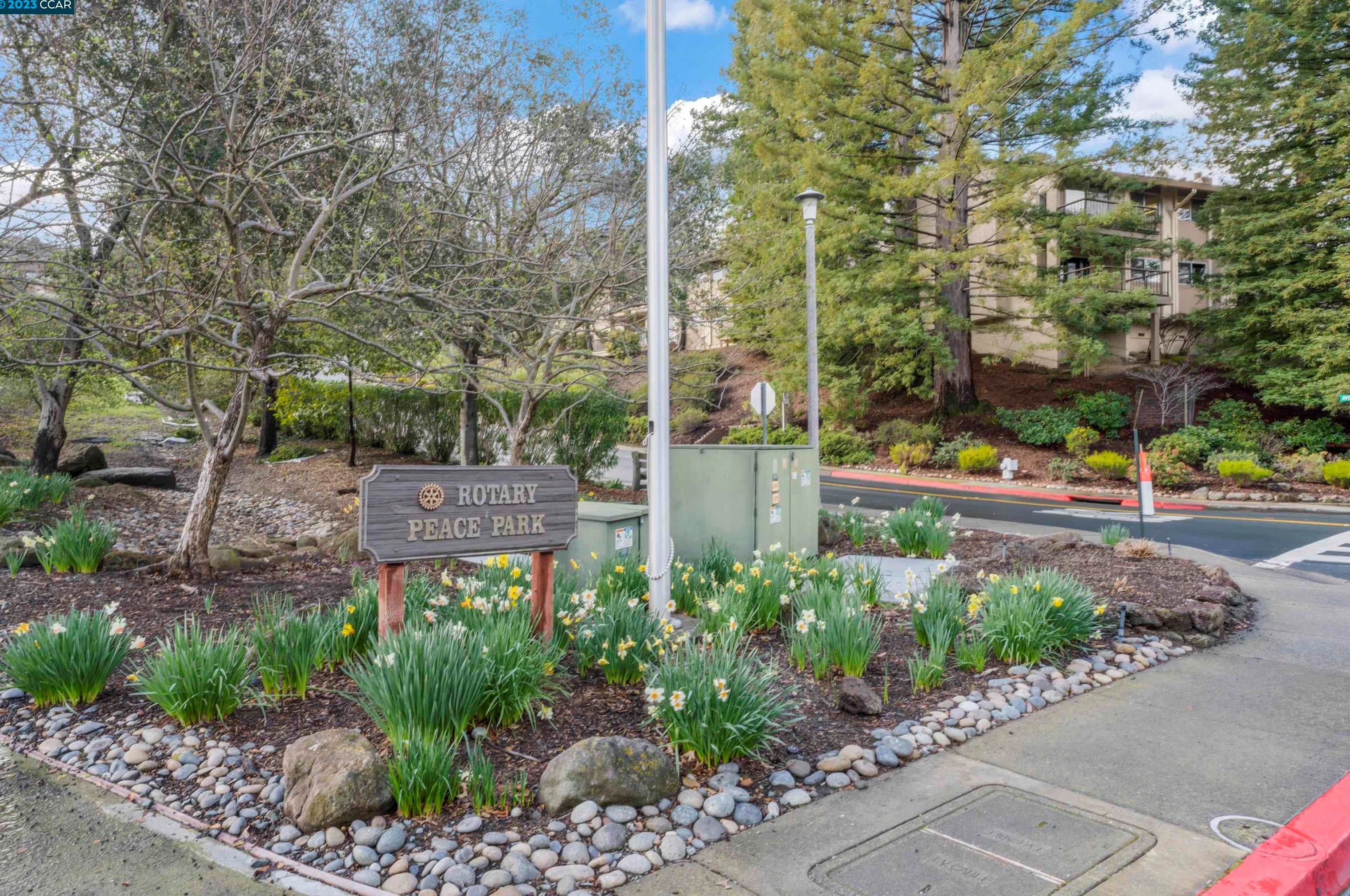 3474 Tice Creek Dr, Walnut Creek CA  94595-3716 exterior