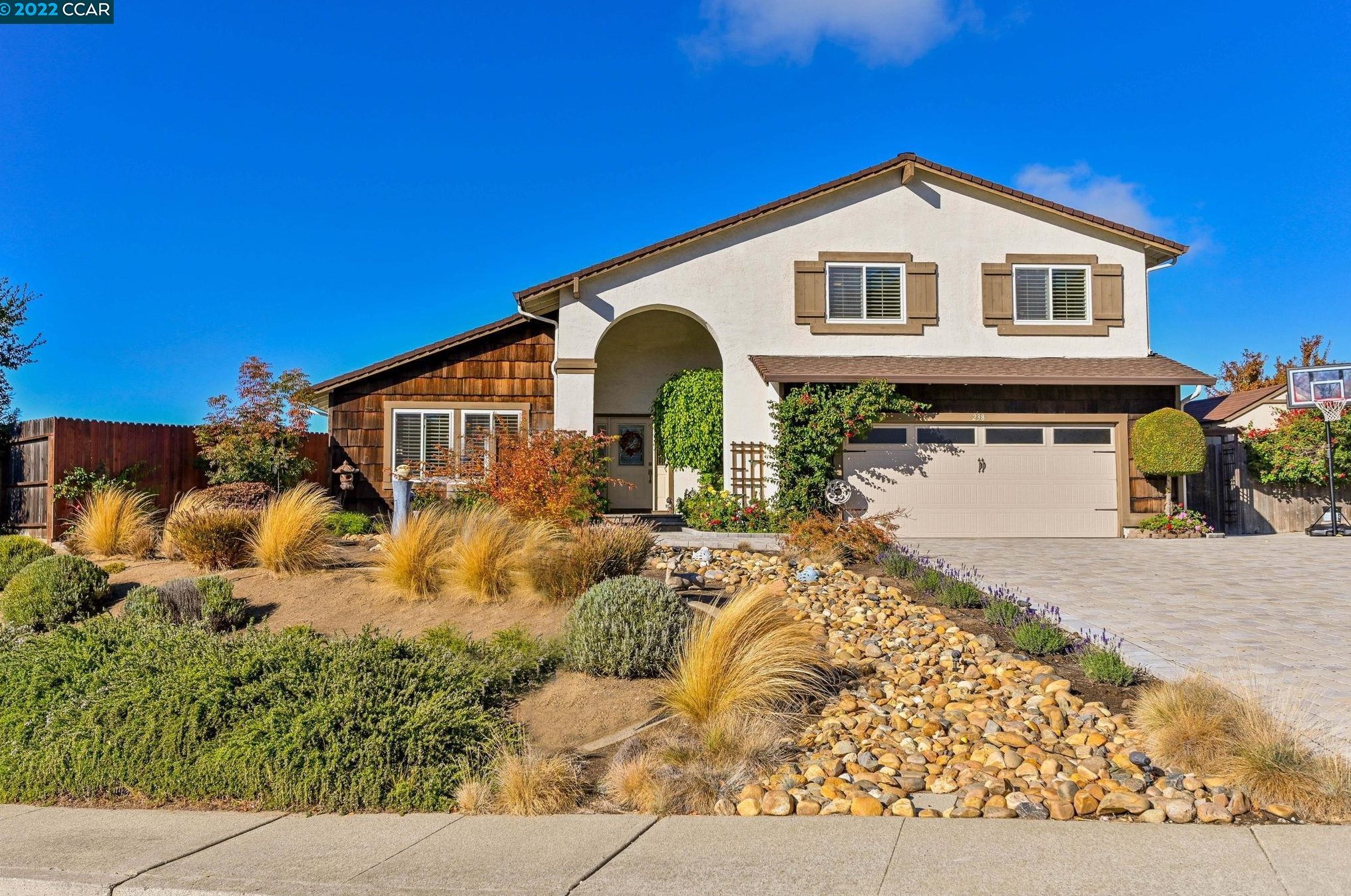 238 Lilac Cir, Rodeo, CA 94547-1039