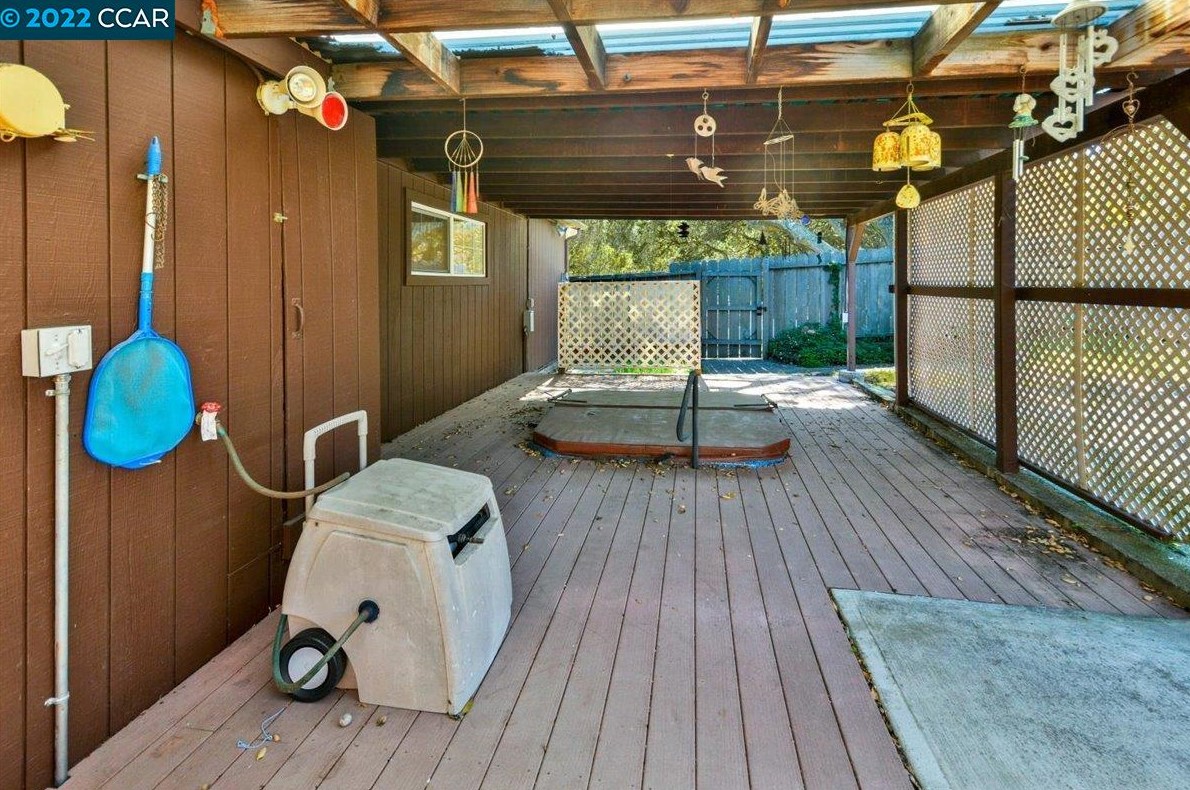 5677 Sobrante Ave, Richmond CA  94803-1534 exterior