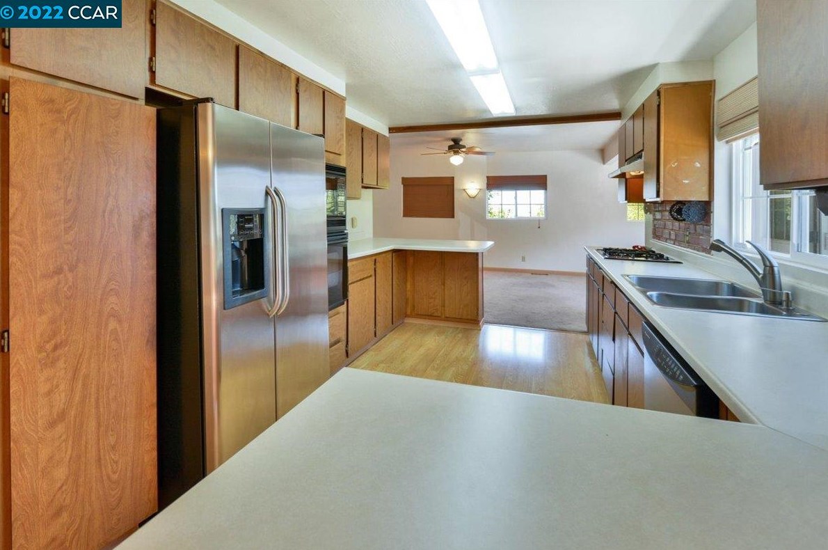 5677 Sobrante Ave, Richmond CA  94803-1534 exterior