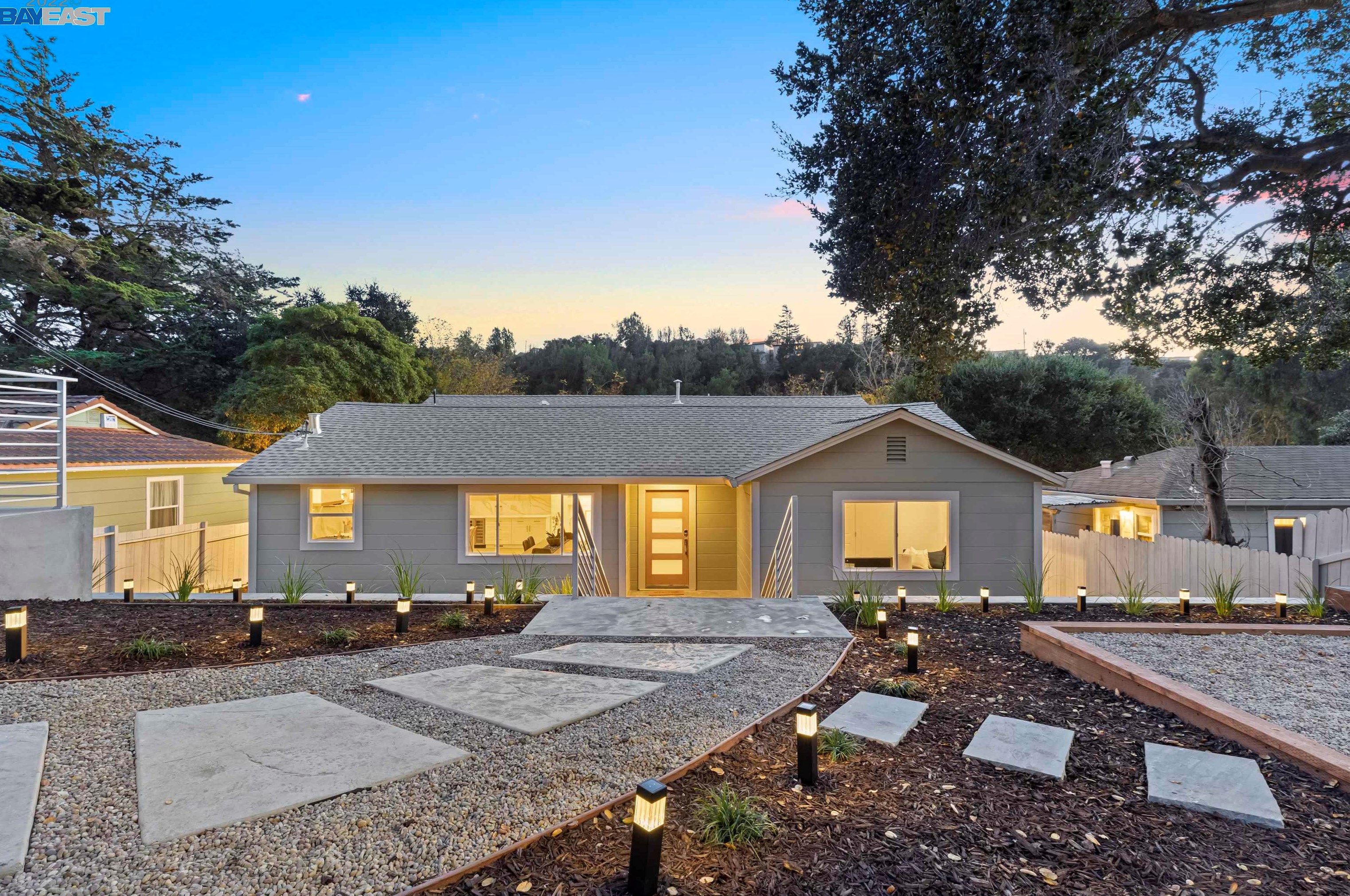 8445 Golf Links Rd, Oakland, CA 94605