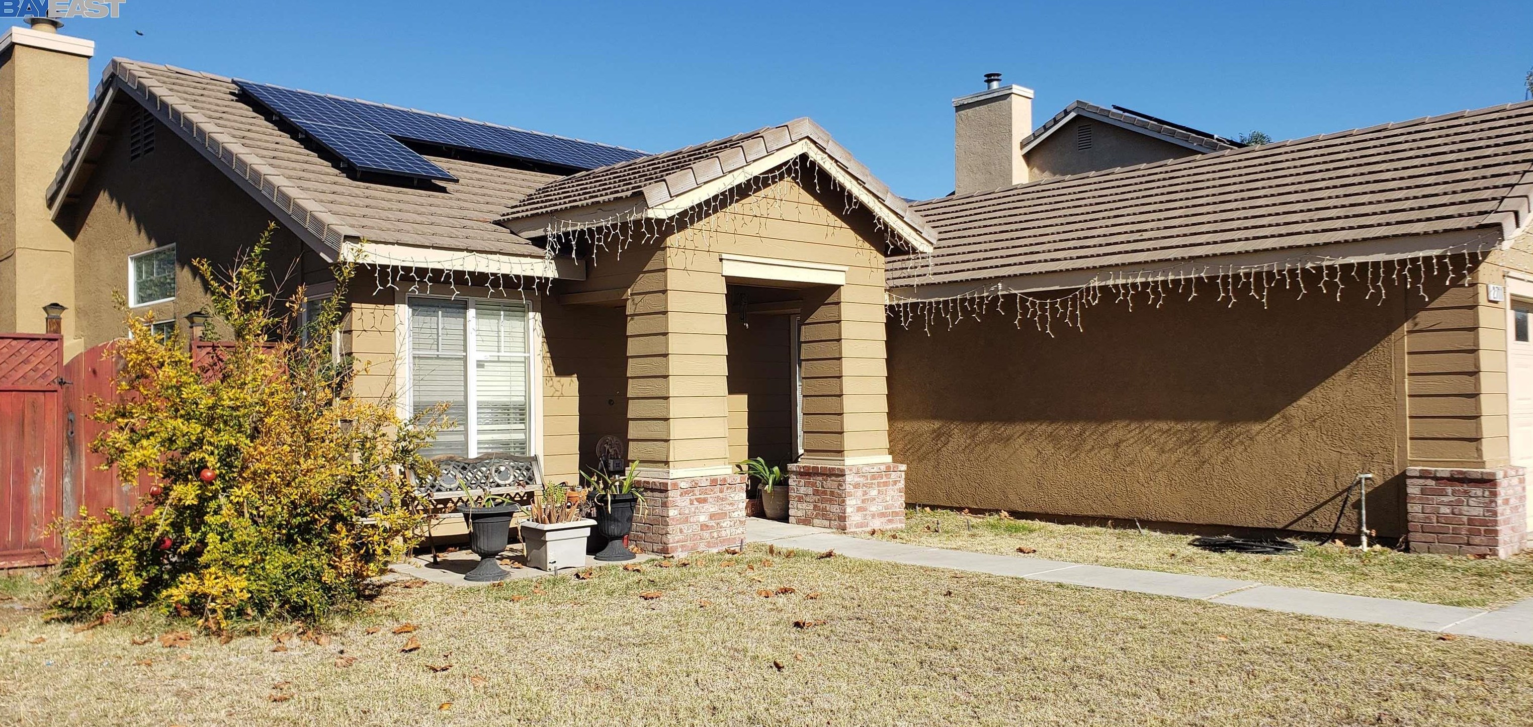 2711 Old River Ct, Tracy, CA 95377