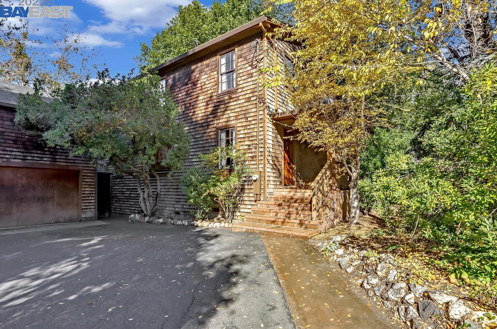 6694 Crow Canyon Rd, Hayward, CA 94552-9677