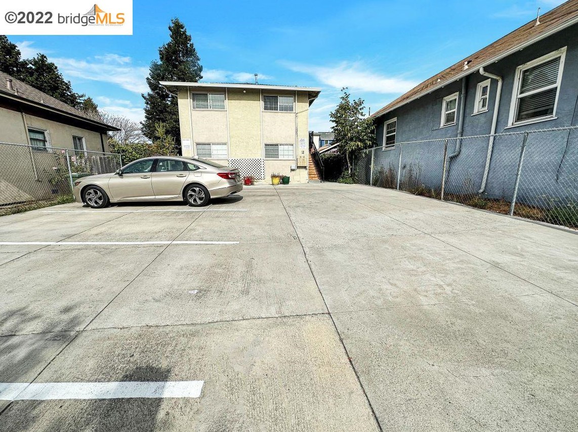 1727 Oregon St, Berkeley, CA 94703