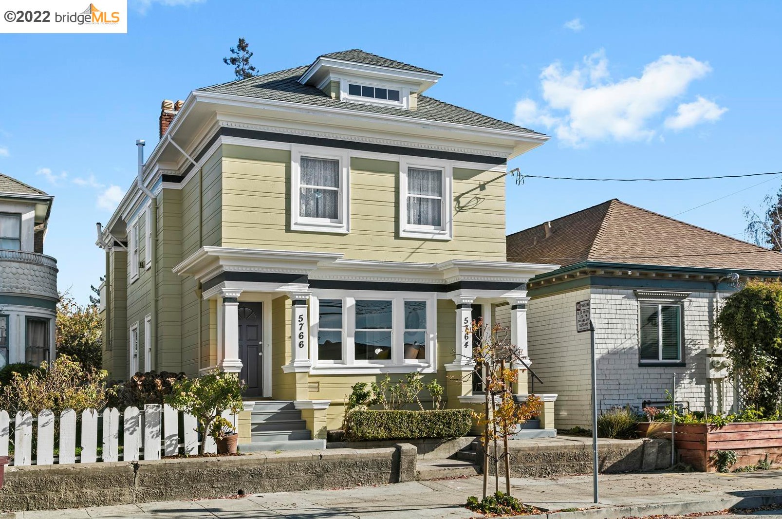 5766 Vicente St, Oakland, CA 94609-1714