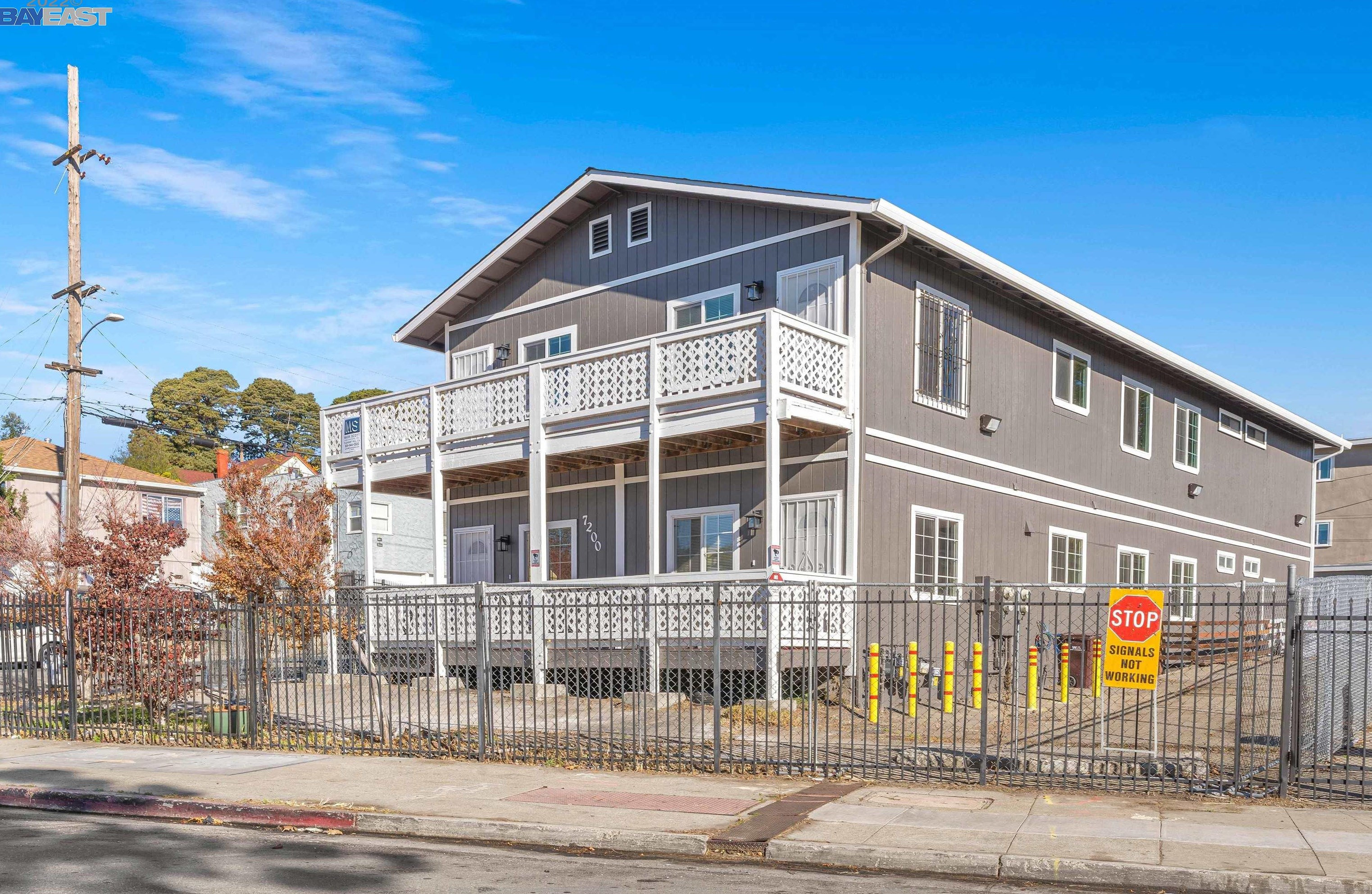 7200 Macarthur Blvd, Oakland, CA 94605-2573