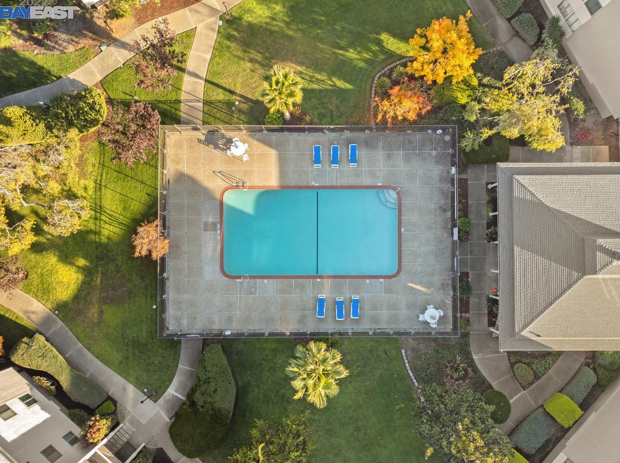 960 Shorepoint Ct, Alameda CA  94501-5875 exterior