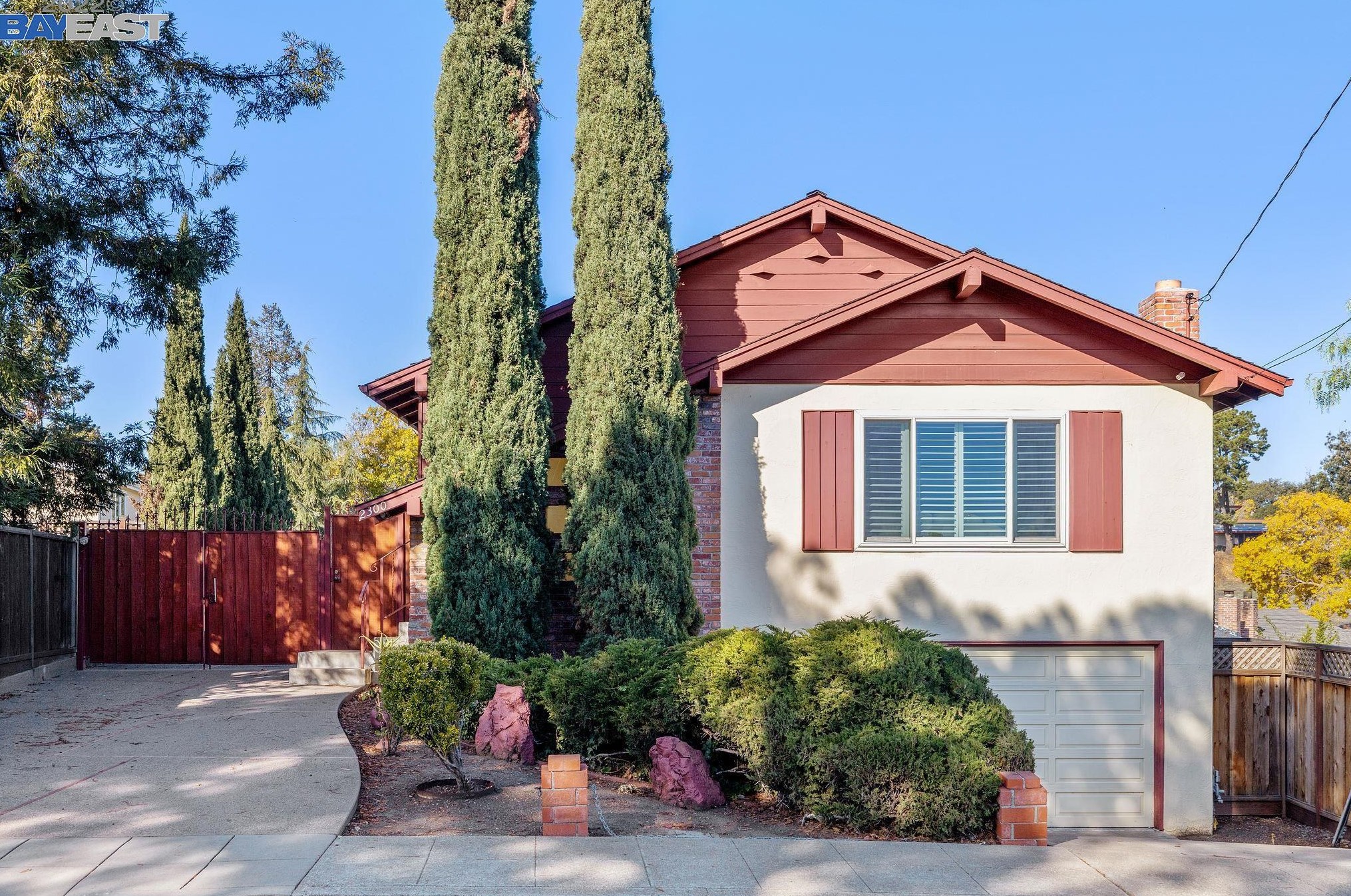 2300 Camino Dolores, Hayward, CA 94546