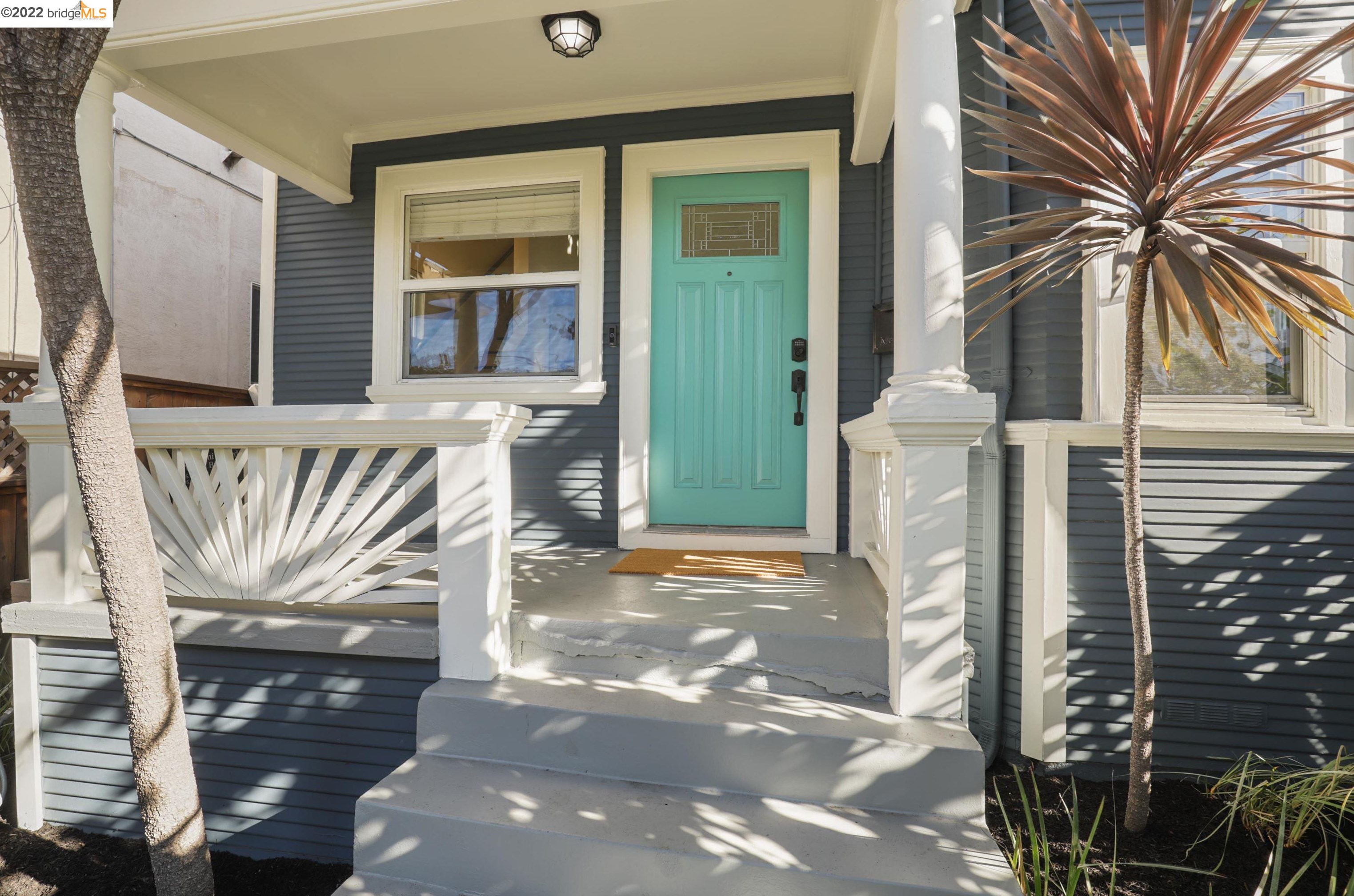 3826 Market St, Oakland, CA 94608-3826
