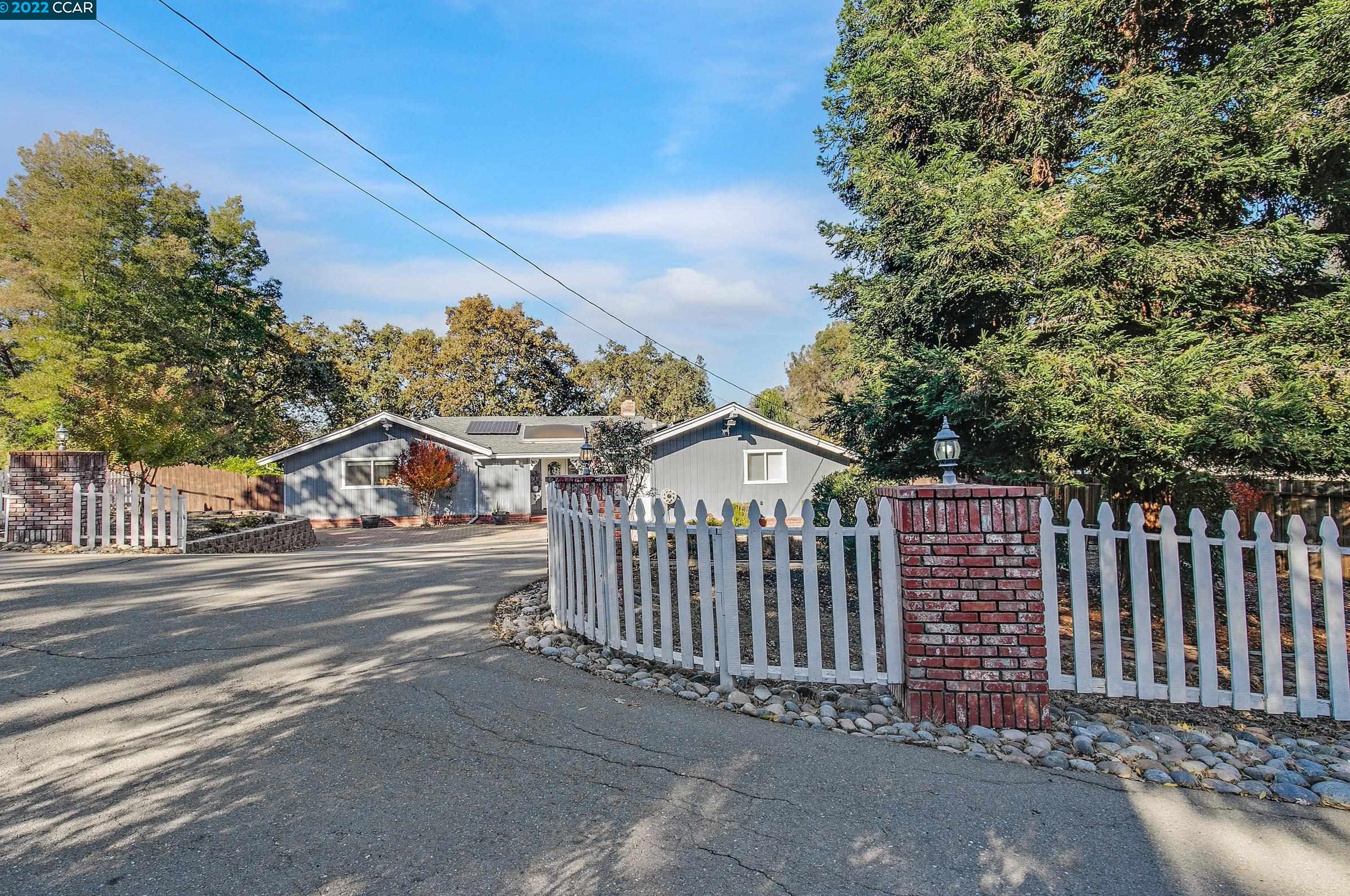 605 La Gonda Way, Danville, CA 94526