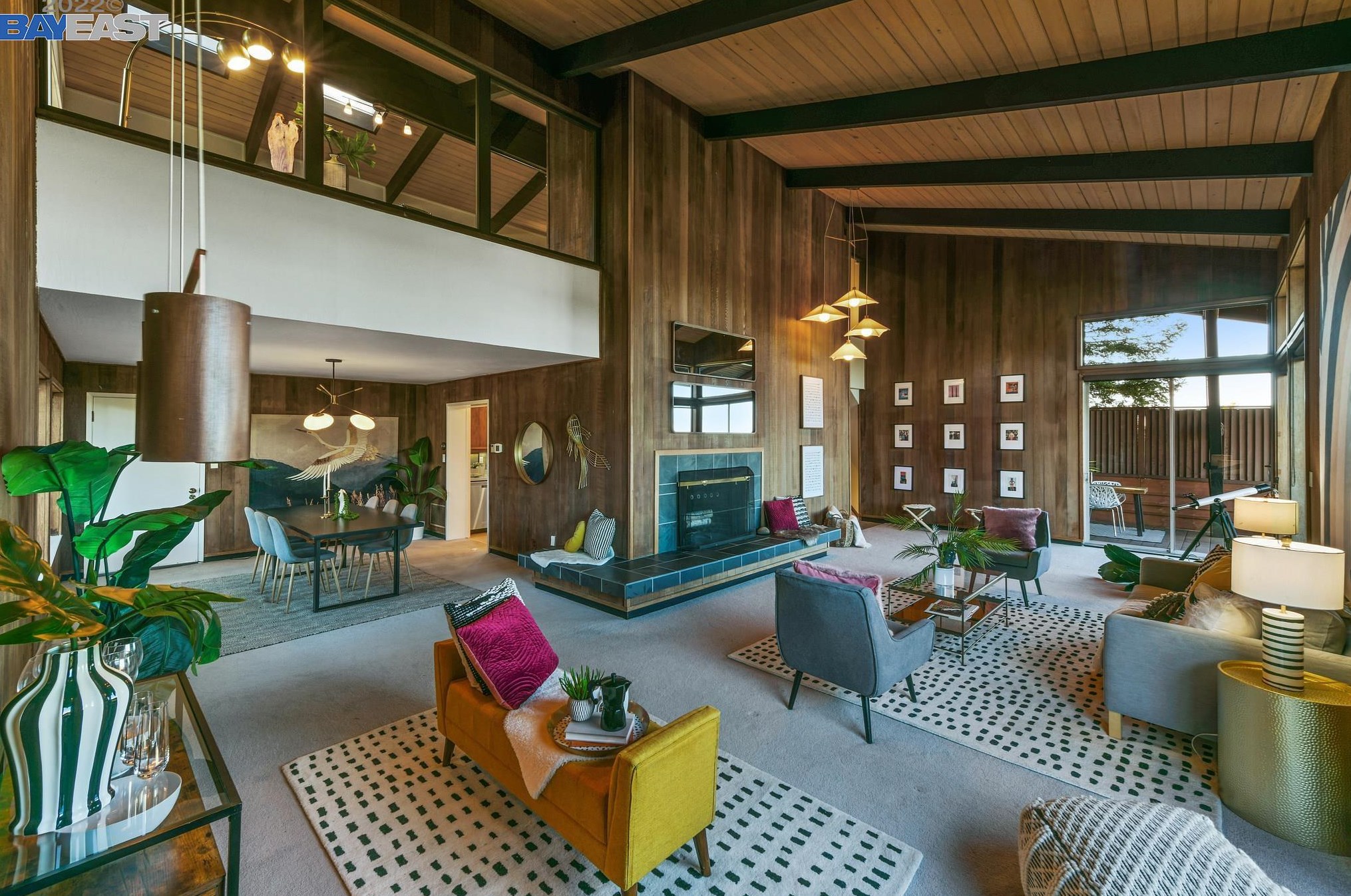 7011 Snake Rd, Oakland, CA 94611-1351