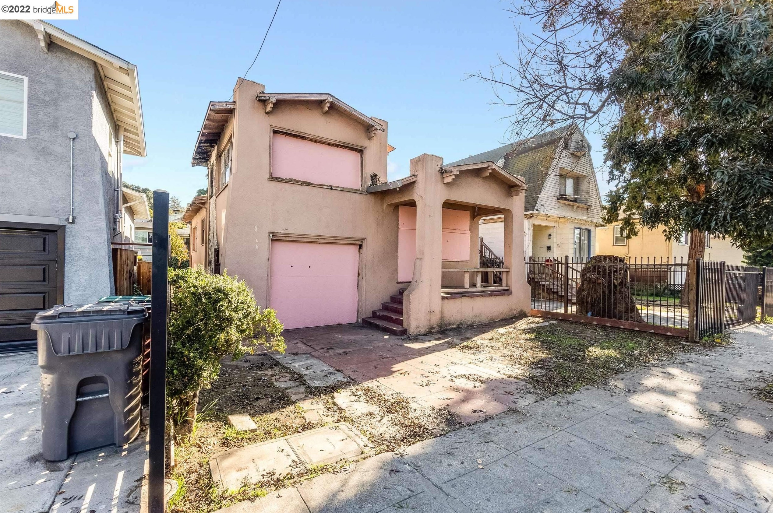 2594 Fruitvale Ave, Oakland, CA 94601