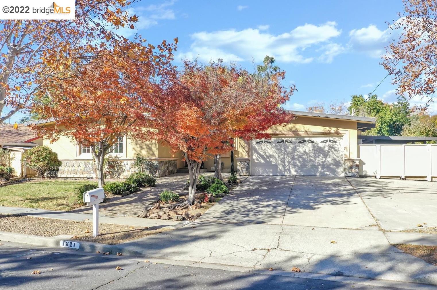 1821 Whitman Rd, Concord, CA 94518