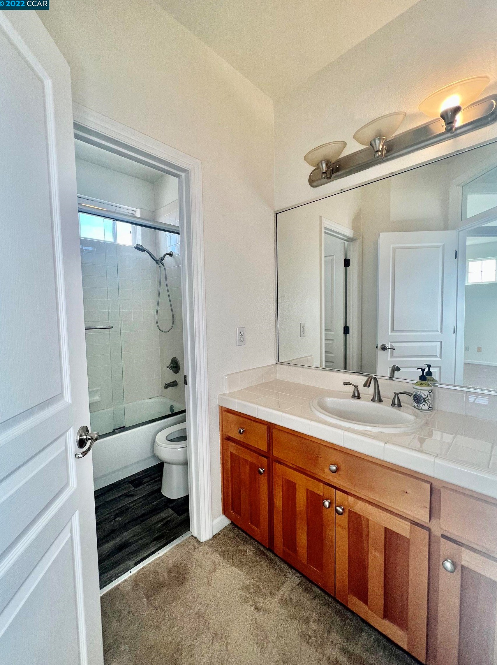 5860 Cabernet Dr, Vallejo CA  94591-6310 exterior