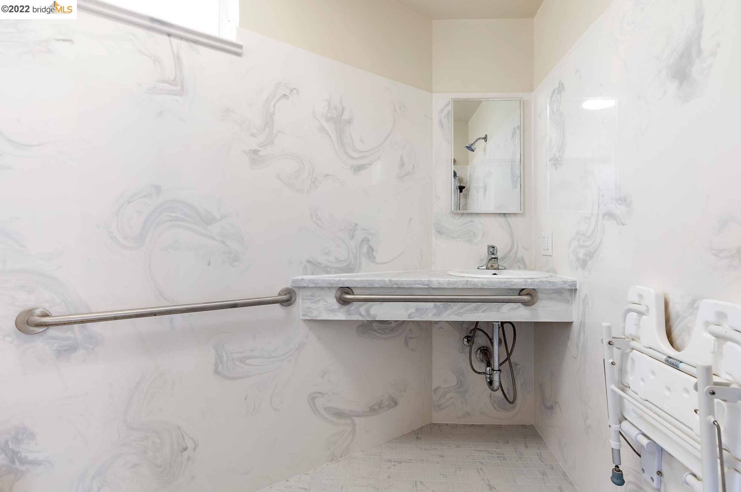 260 Behrens St, Richmond, CA 94530-3754