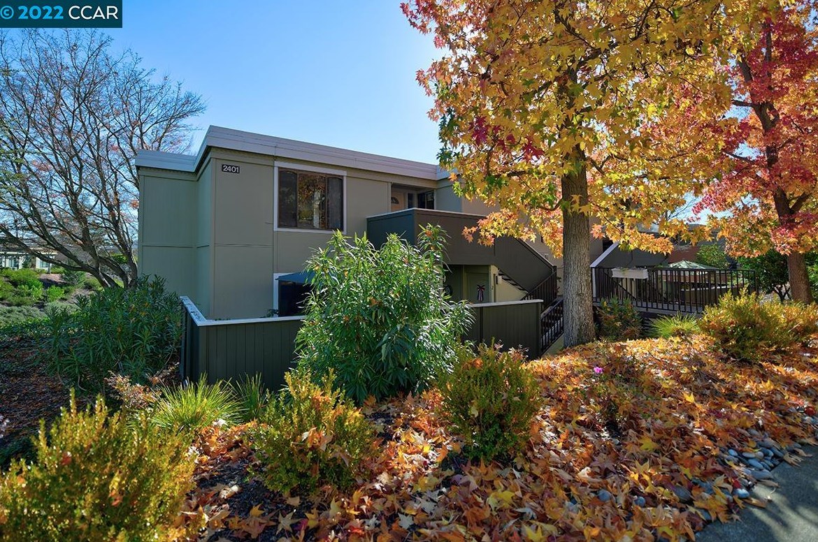 2401 Golden Rain Rd, Walnut Creek, CA 94595-1908