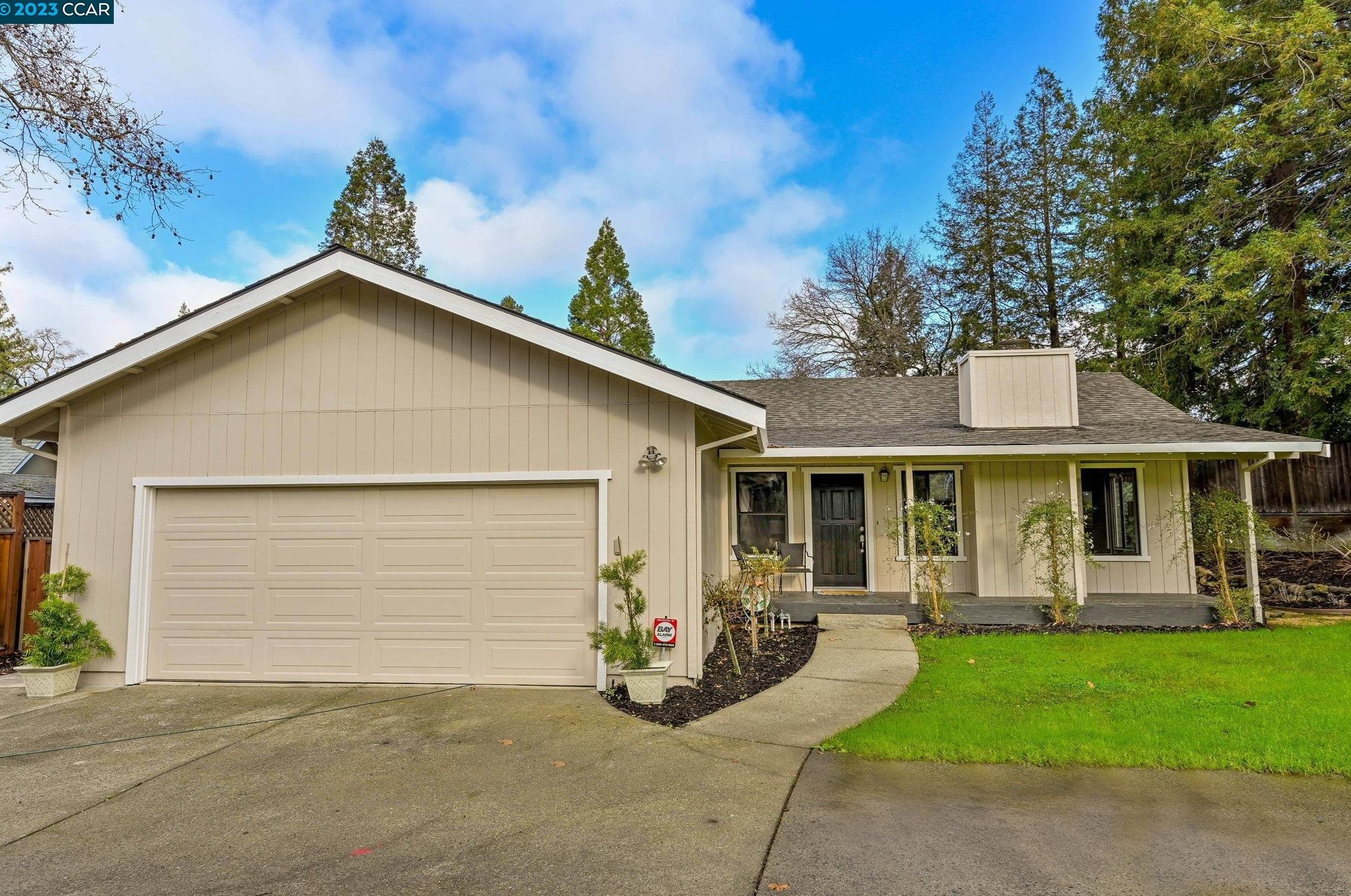 304 Grayson Ter, Concord, CA 94523-2668