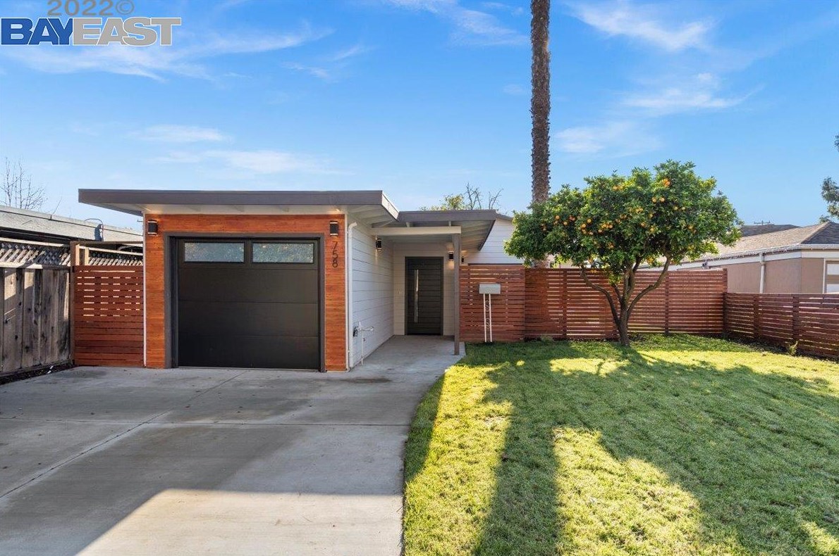 758 Hamilton Ave, Menlo Park, CA 94025-1421