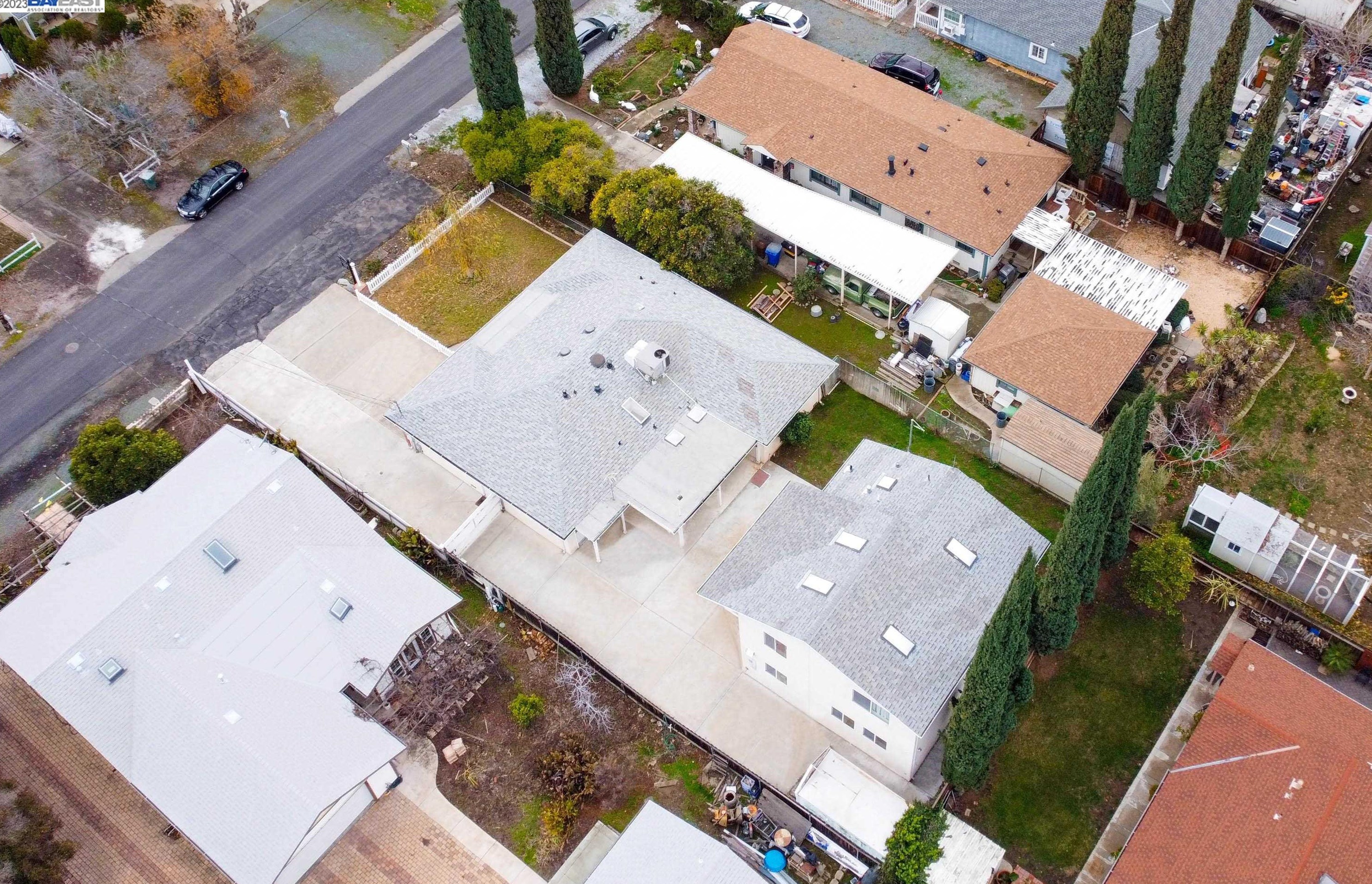 683 Anderson Ave, Los Angeles CA  94513-1502 exterior