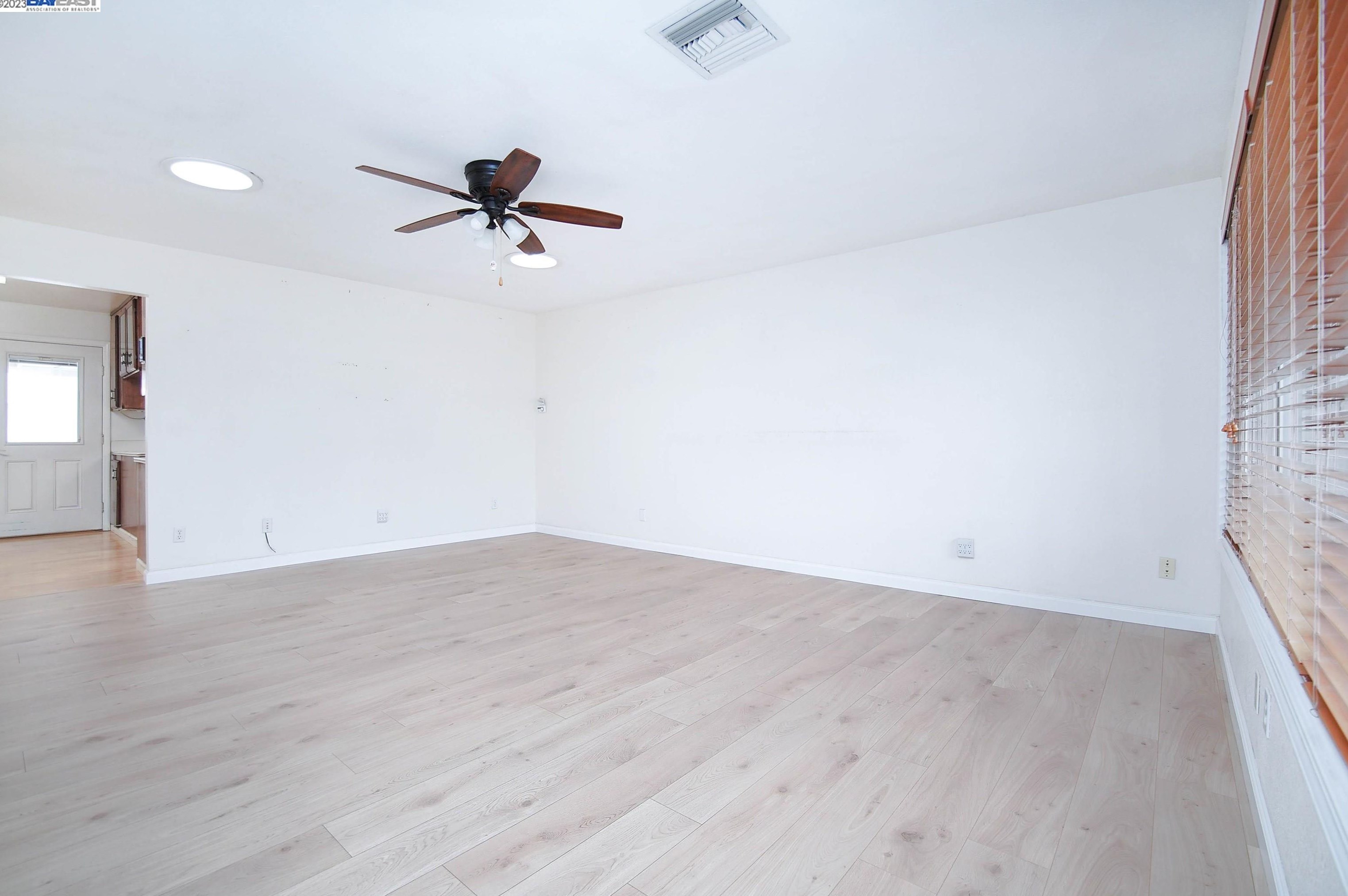 683 Anderson Ave, Los Angeles CA  94513-1502 exterior