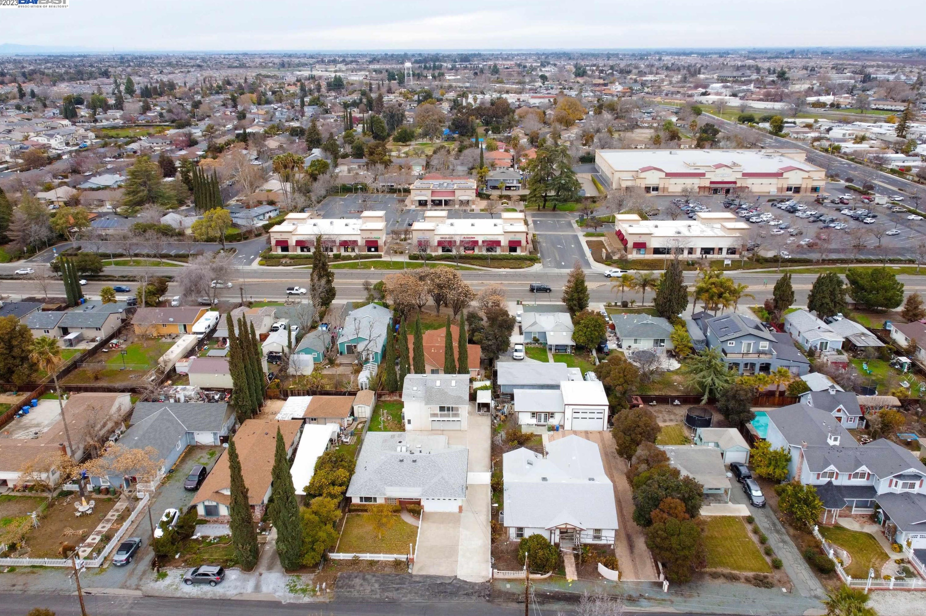 683 Anderson Ave, Los Angeles CA  94513-1502 exterior