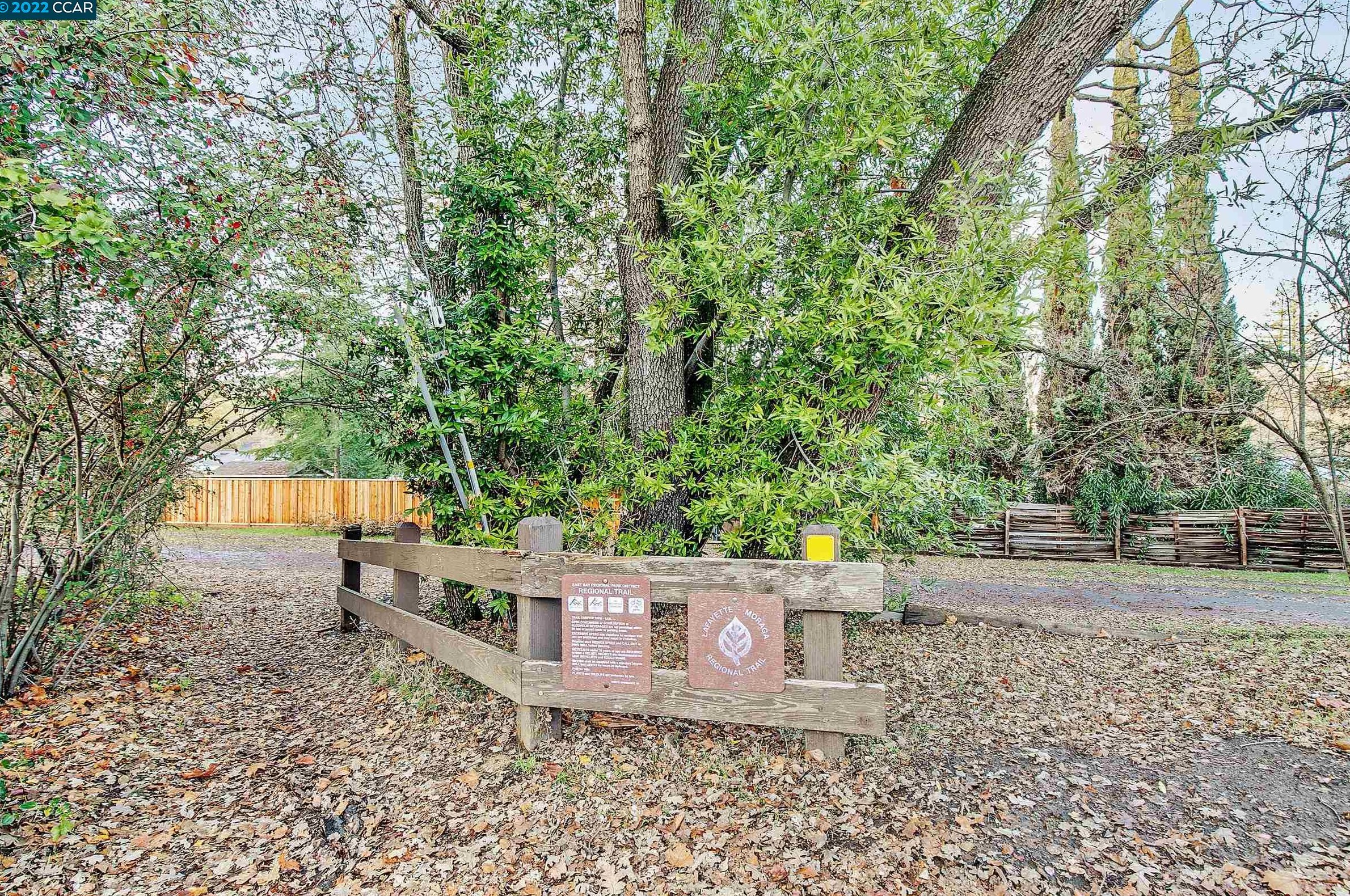 964 Yorkshire Ct, Lafayette CA  94549-4623 exterior