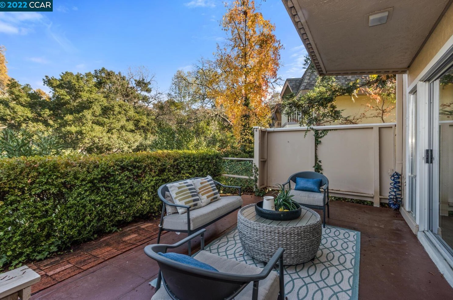 3434 Tice Creek Dr, Walnut Creek, CA 94595-3716
