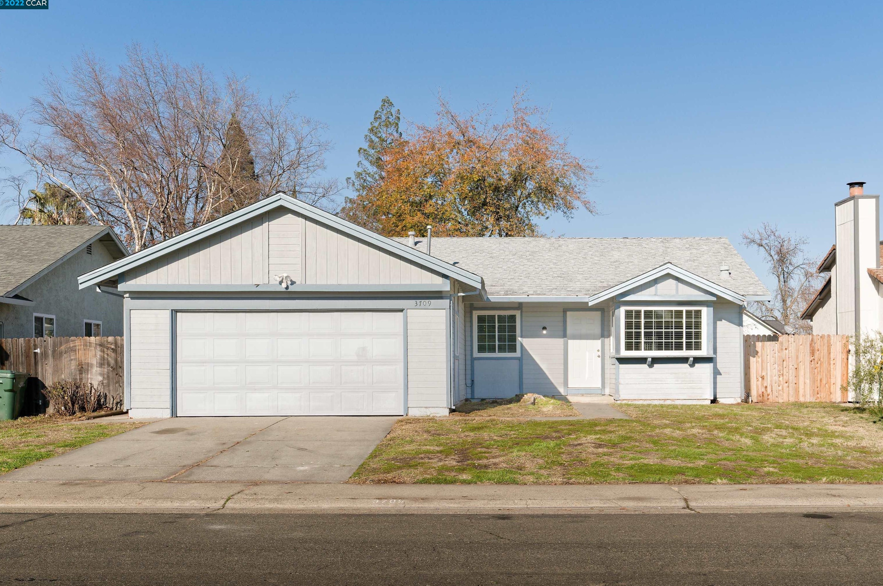 3709 Blackfoot Way, Sacramento, CA 95843-2381
