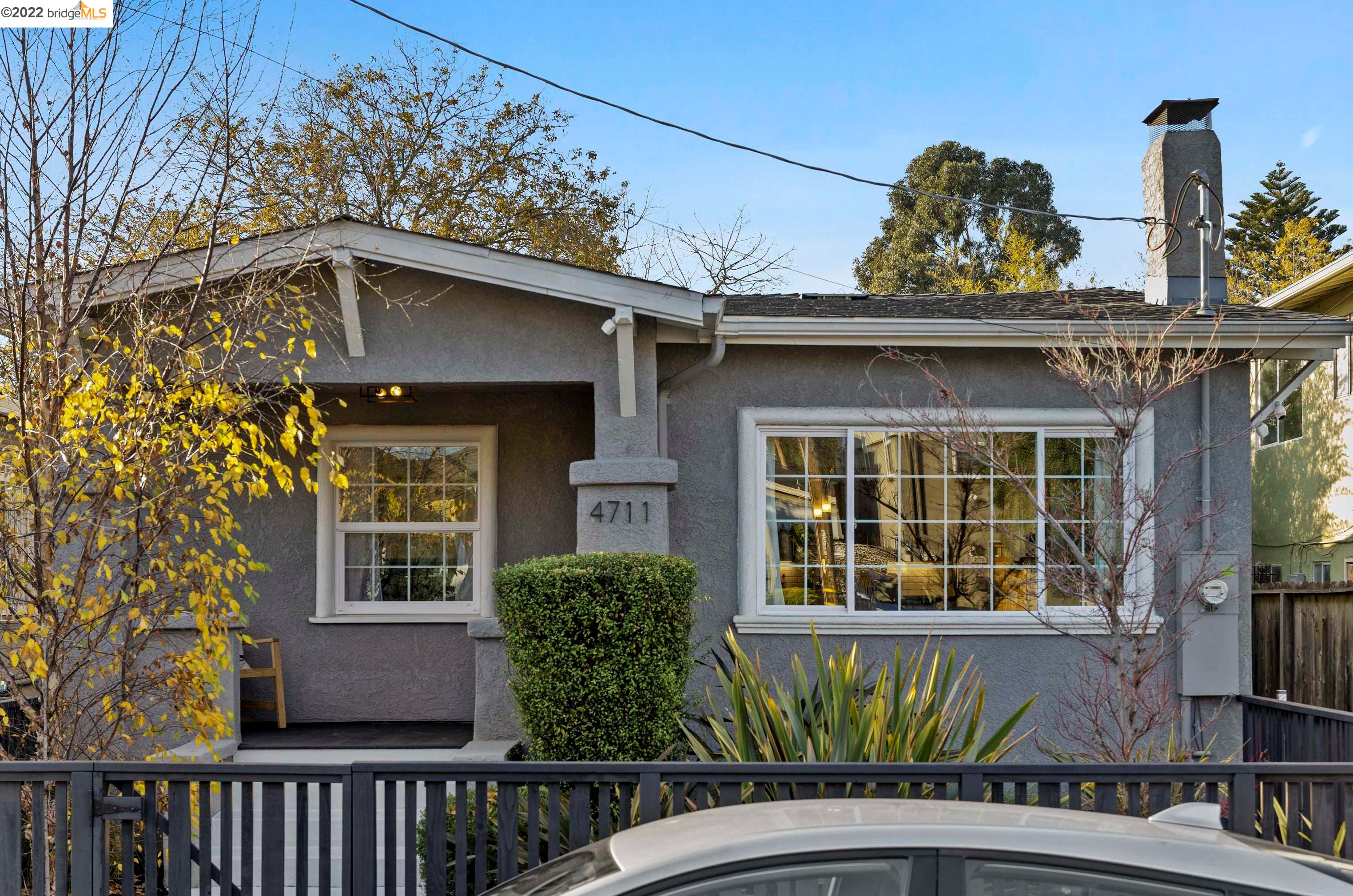 4711 West St, Oakland, CA 94608-3219