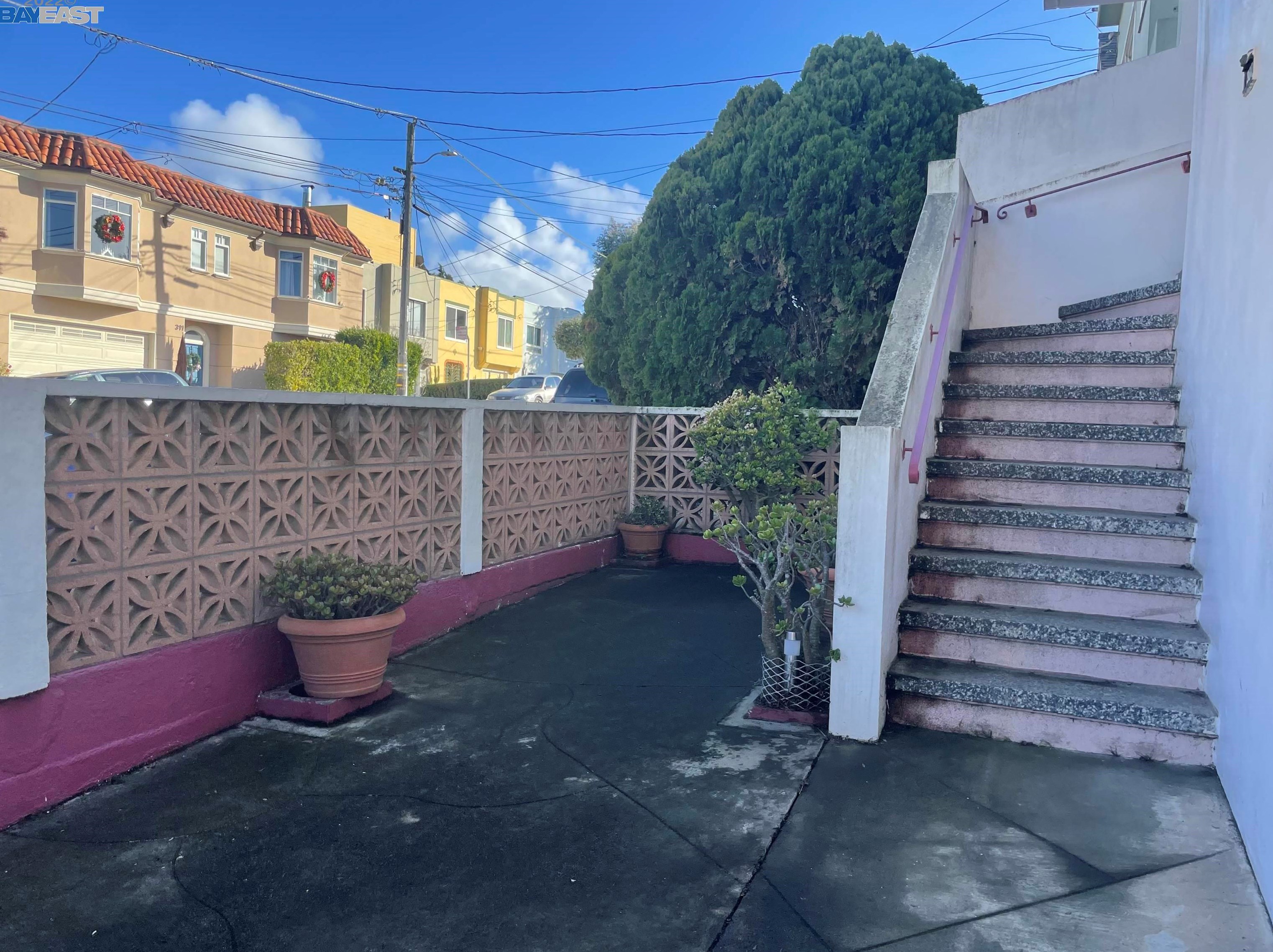 300 Gambier, San Francisco, CA 94134