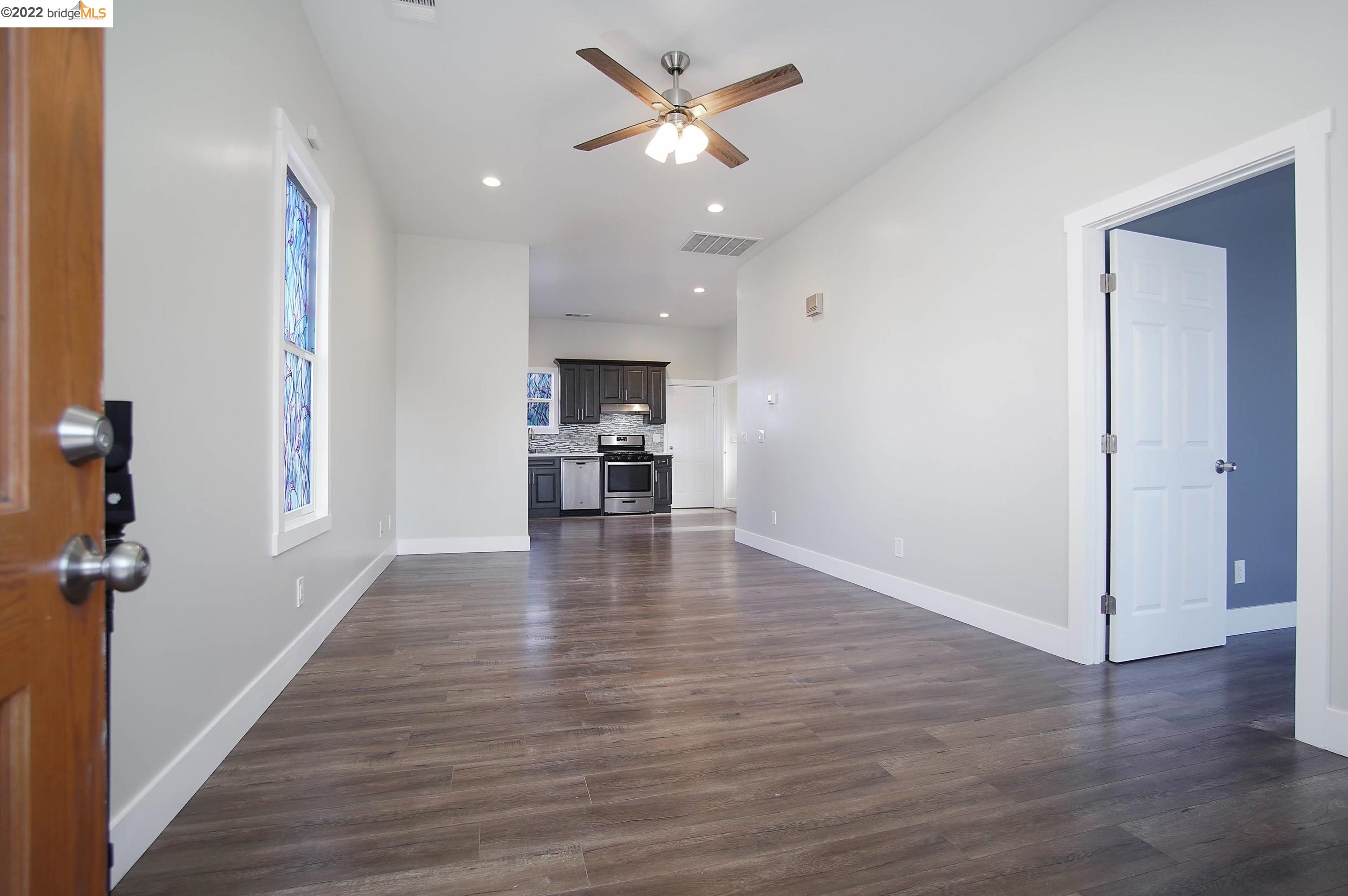 2122 Filbert St, Oakland, CA 94607