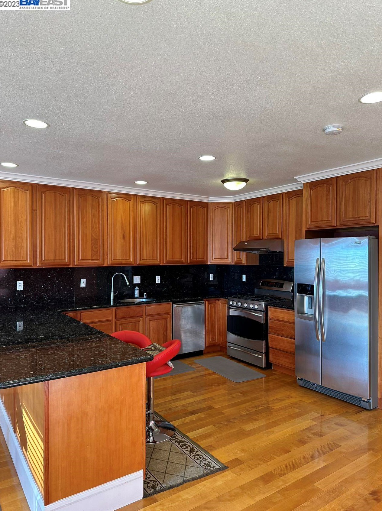 451 Baden Ave, South San Francisco, CA 94080