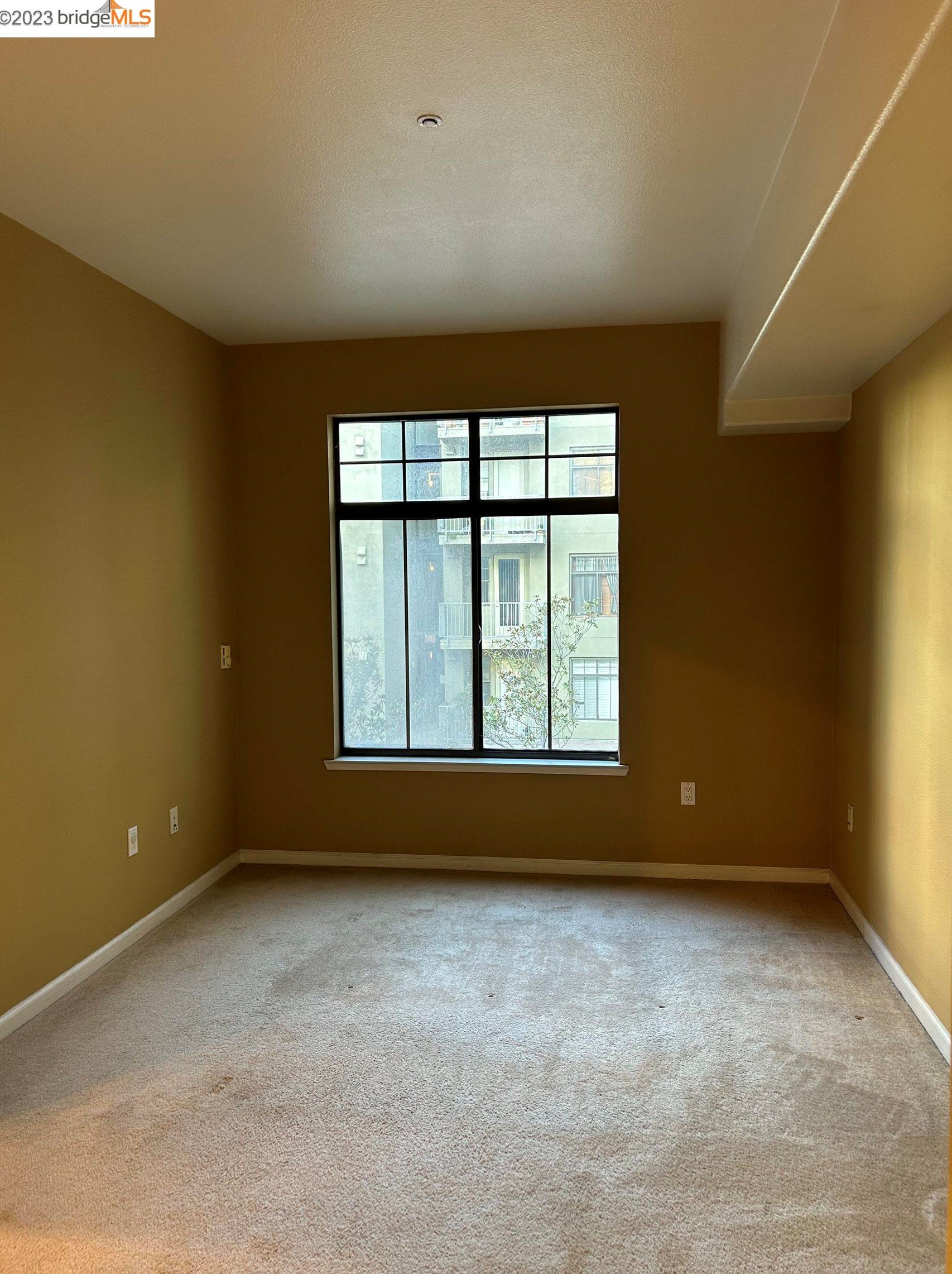 989 Franklin St #420, Oakland, CA 94607