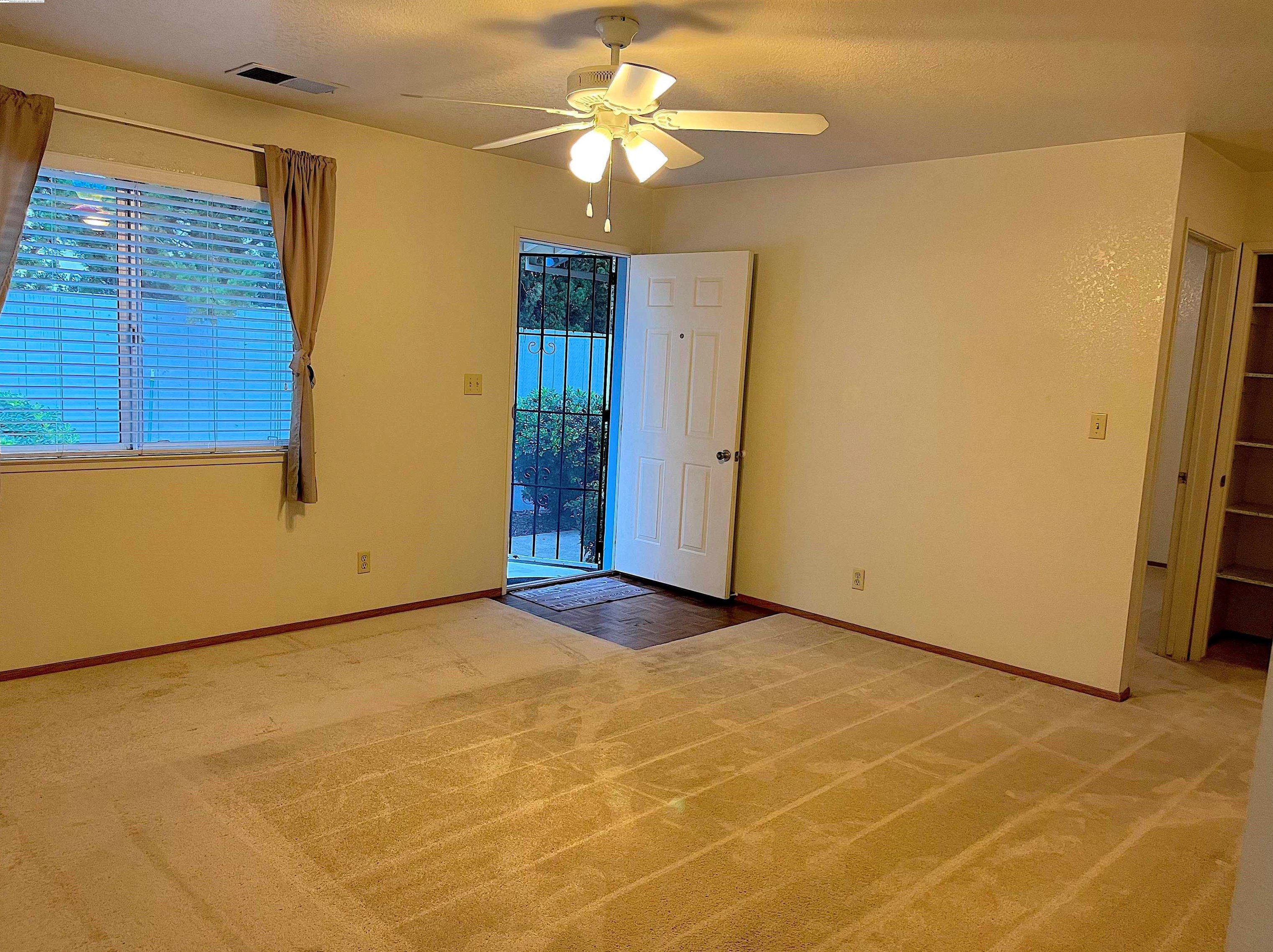2147 Chestnut St, Livermore, CA 94551