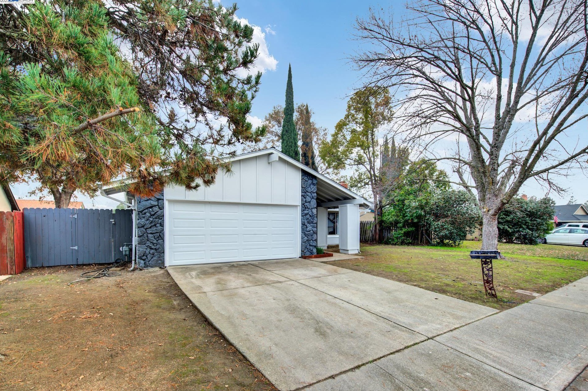 124 Randall Ave, Vacaville, CA 95687