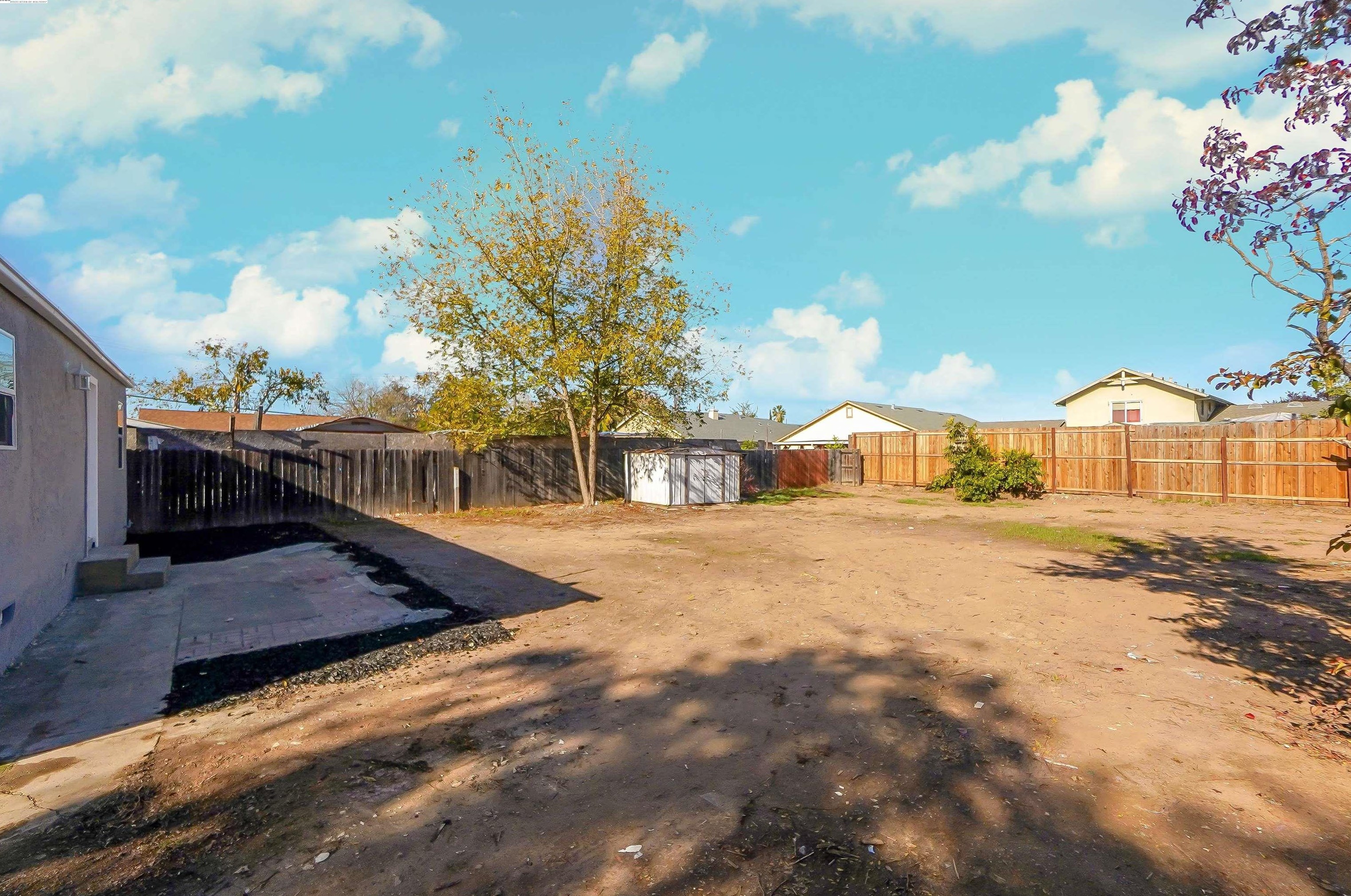 2209 North Ave, Sacramento CA  95838-3133 exterior