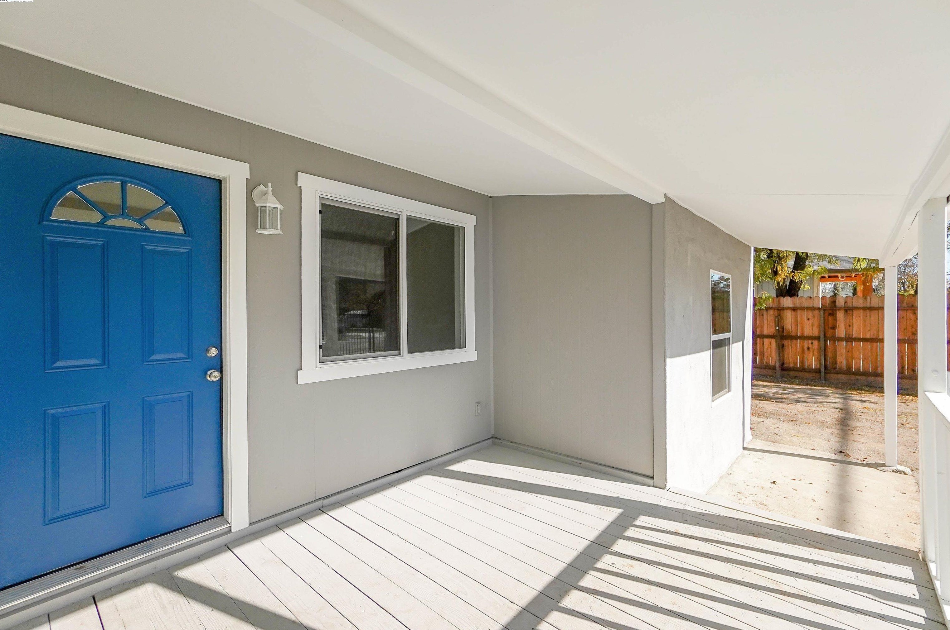 2209 North Ave, Sacramento CA  95838-3133 exterior