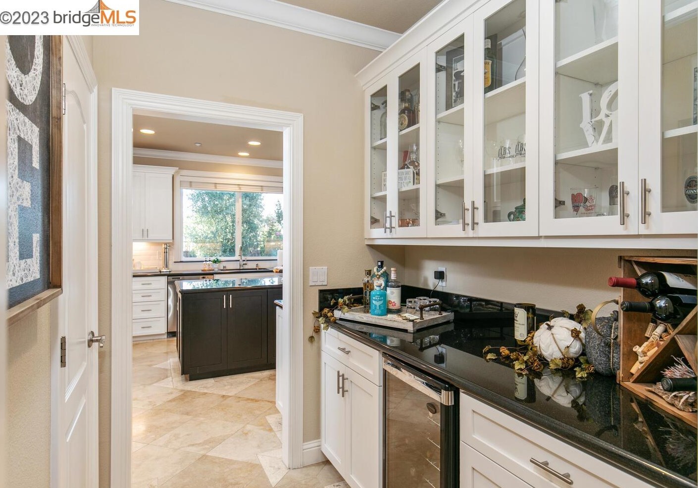 1760 Duchess Ter, Los Angeles CA  94513-2642 exterior