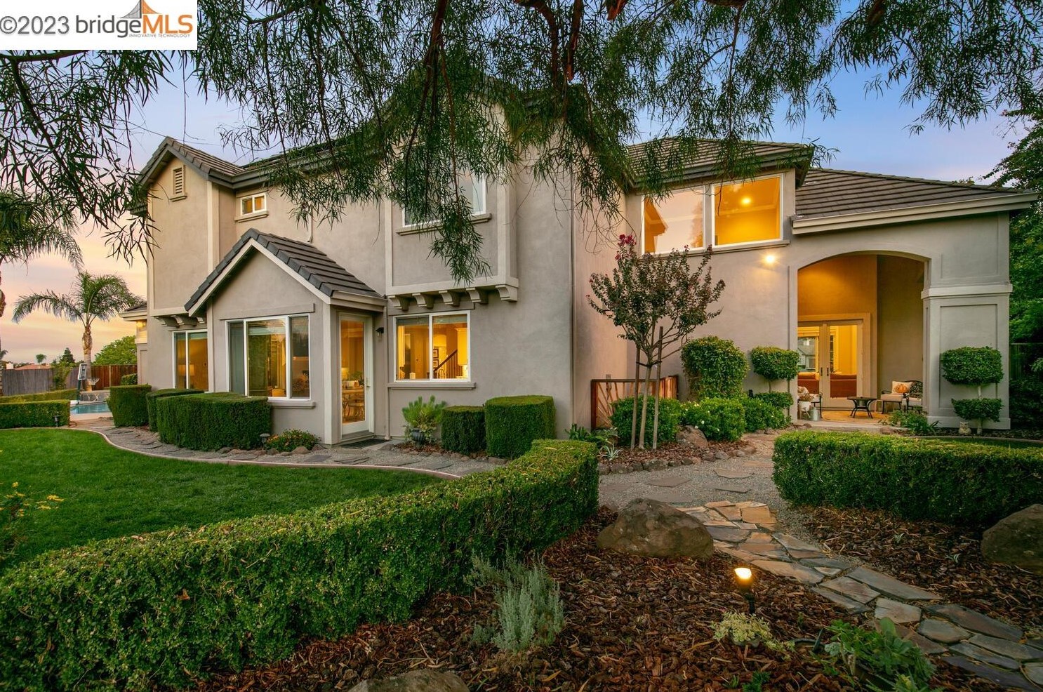 1760 Duchess Ter, Los Angeles CA  94513-2642 exterior