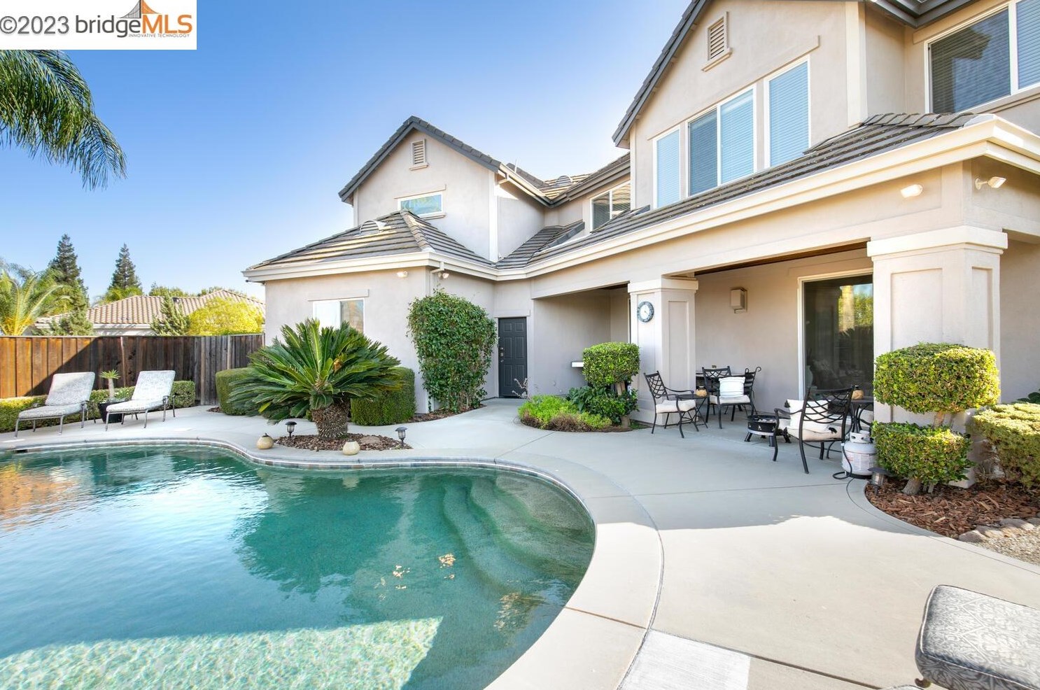 1760 Duchess Ter, Los Angeles CA  94513-2642 exterior