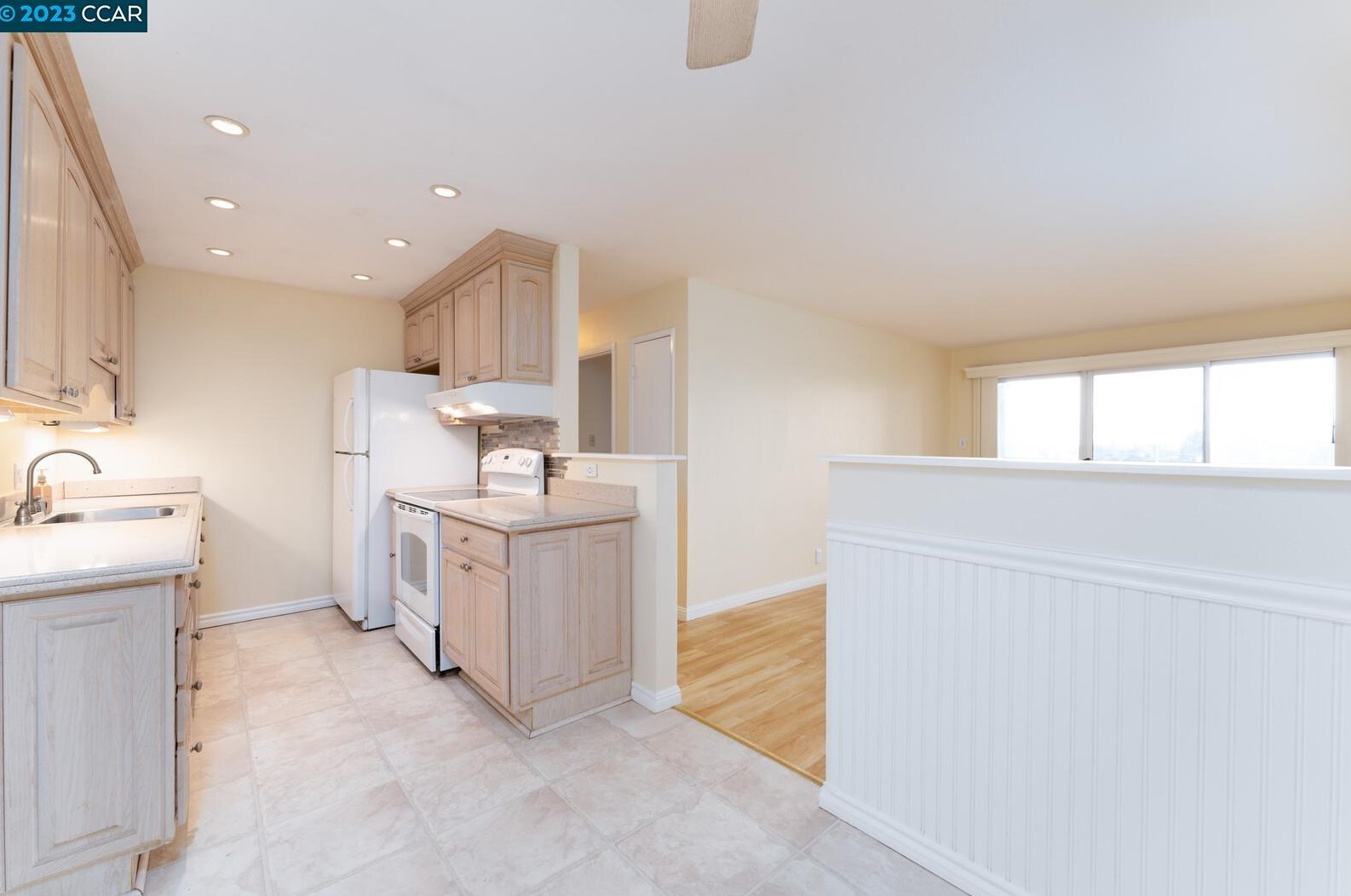 21361 Gary Dr #15, Hayward, CA 94546