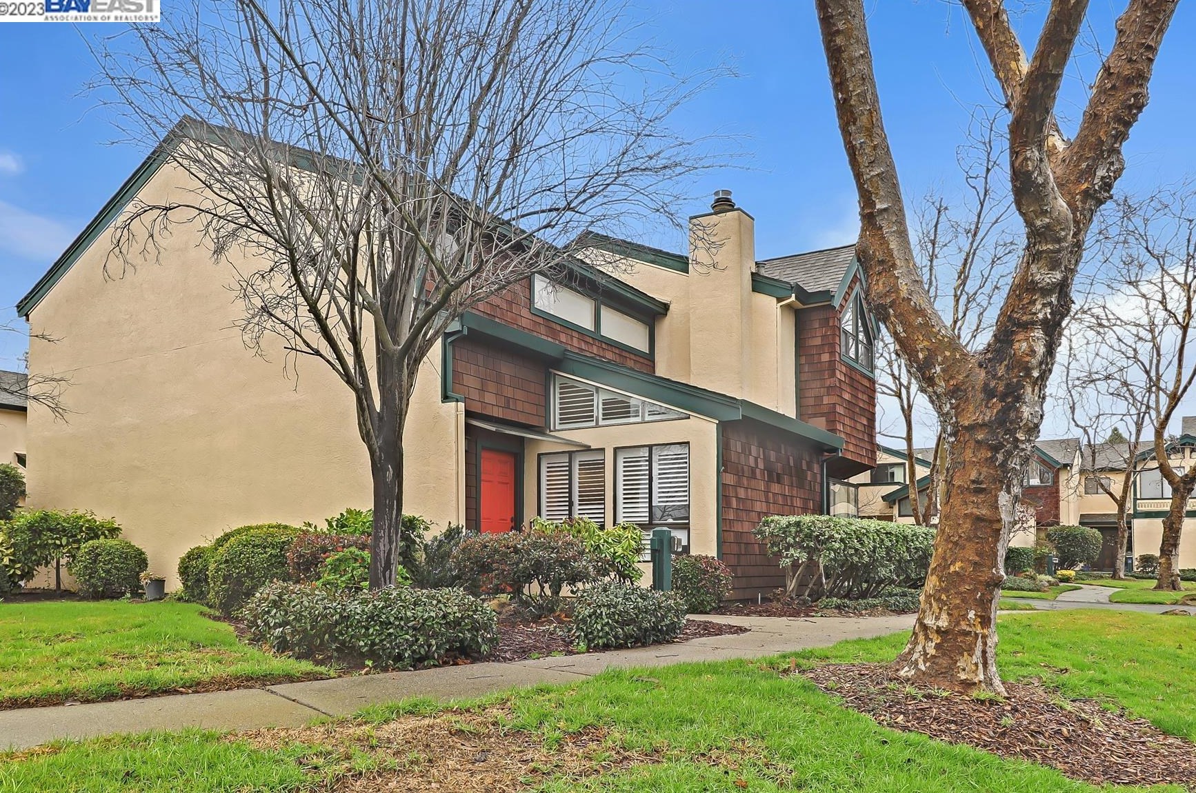 102 Ironwood Rd, Alameda, CA 94502