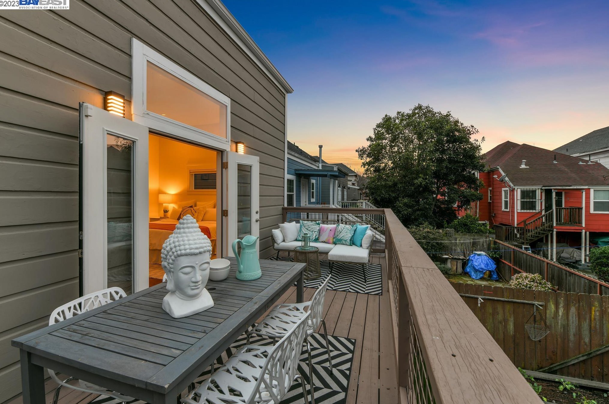 1125 Peralta, Oakland CA 94607-1615 exterior