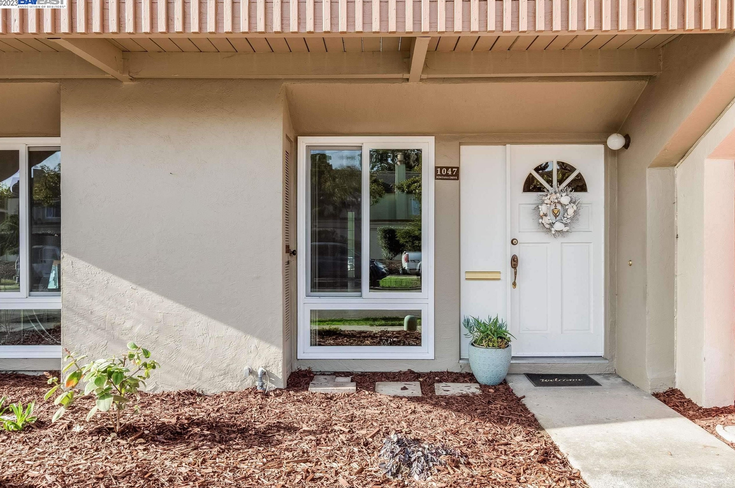 1047 Fontana Dr, Alameda, CA 94502-6819
