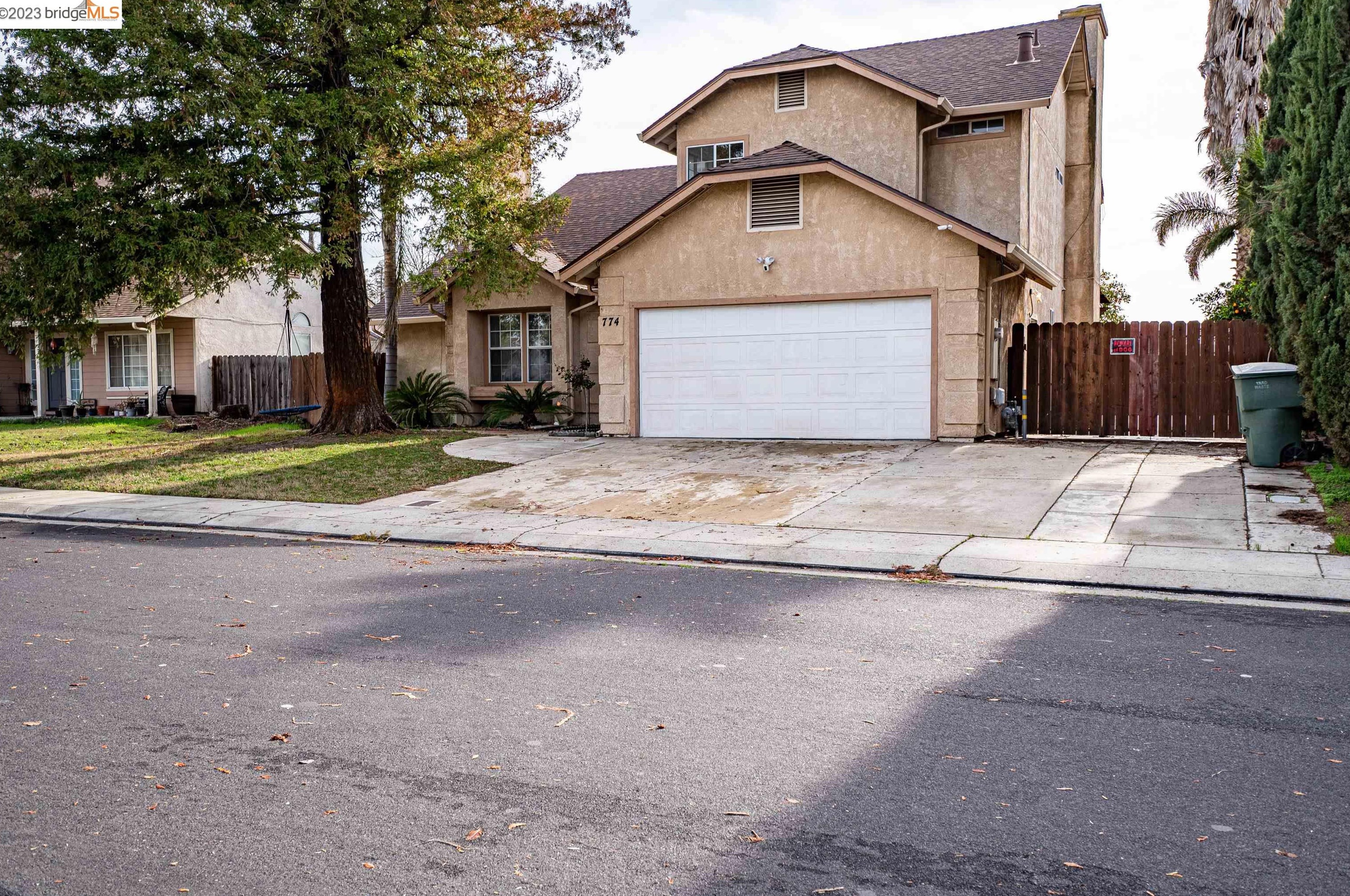 774 Sunflower Dr, Lathrop, CA 95330