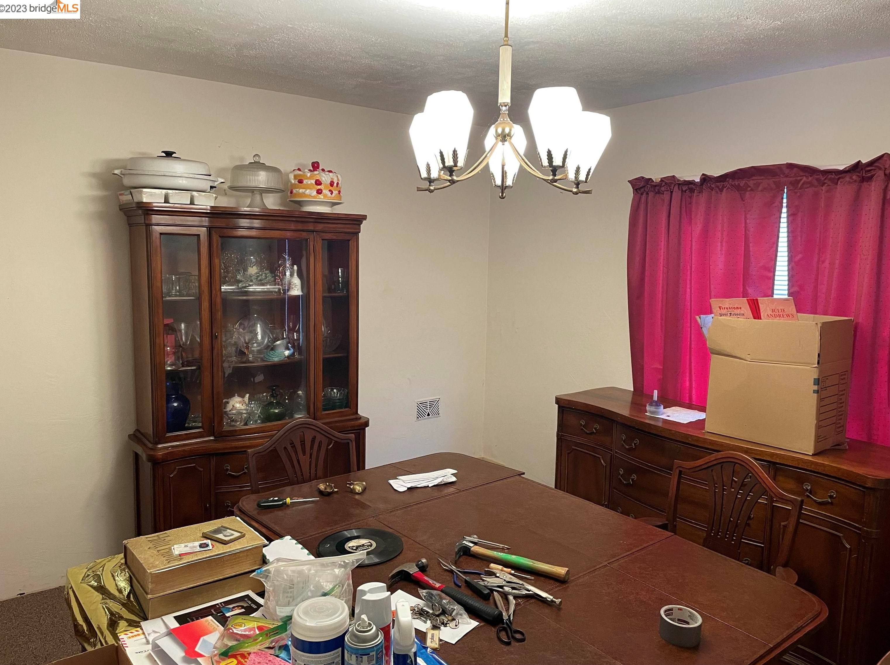 3121 Hyde St, Oakland, CA 94601