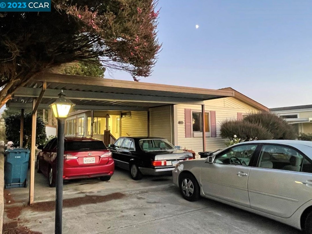 30 Canada Cove Ave, Princeton by the Sea, CA 94019