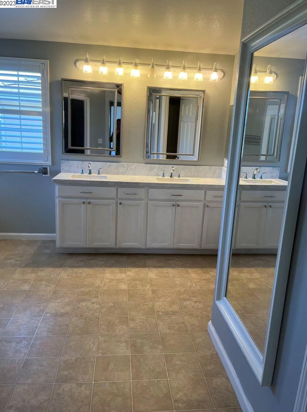 2884 Rebecca Dr, Fairfield CA  94533-7033 exterior
