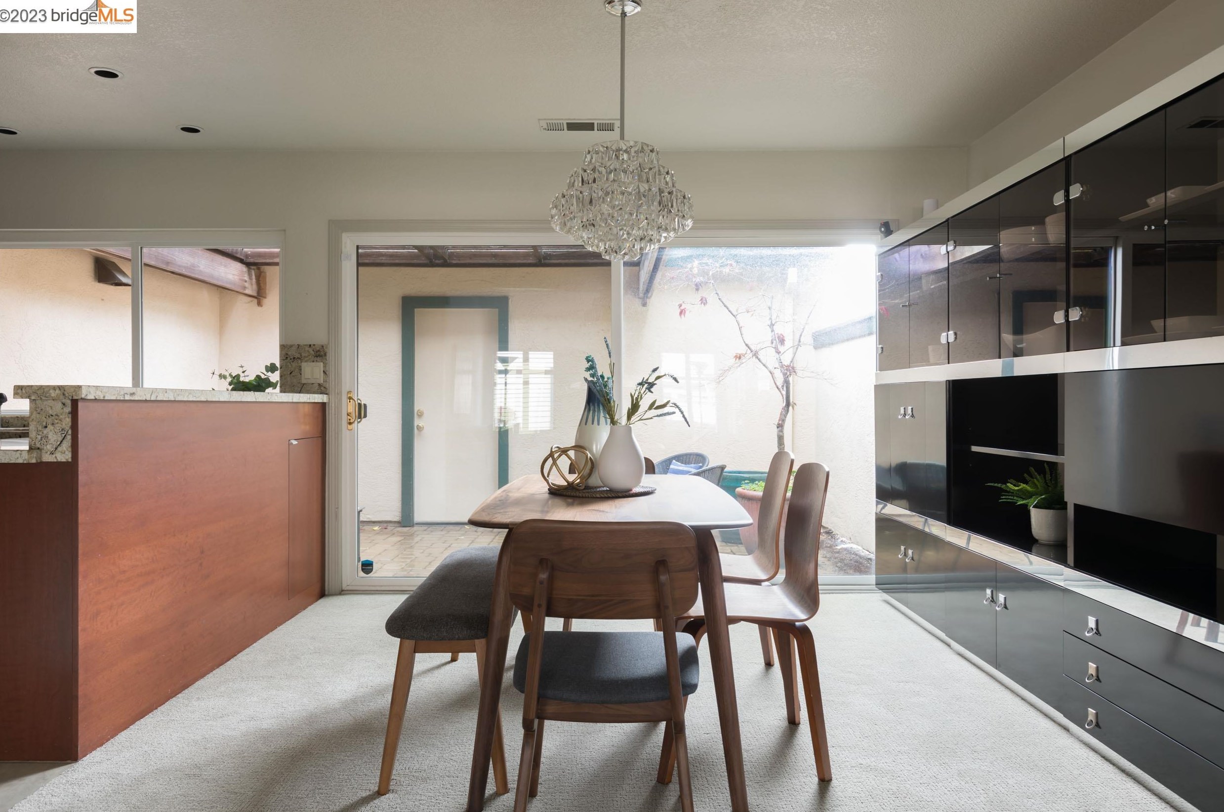 1101 Ironwood Rd, Alameda CA  94502-6620 exterior