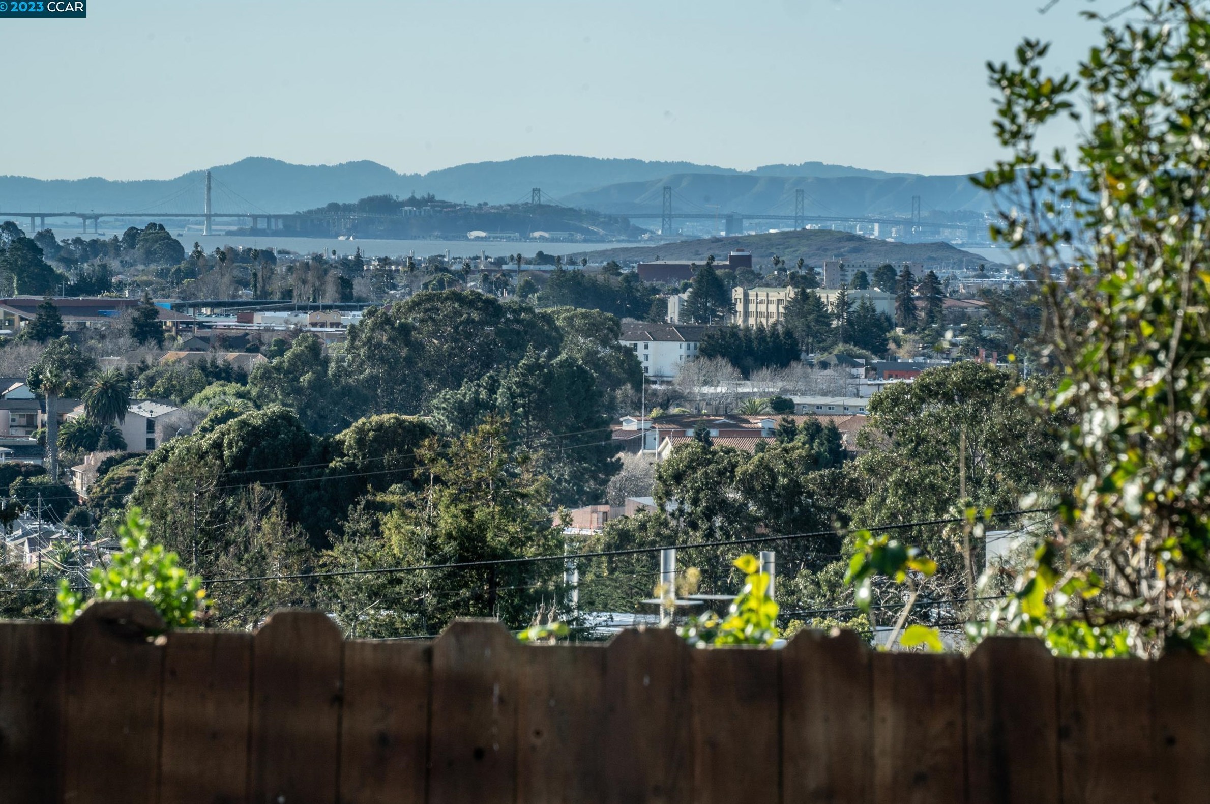 3025 Birmingham Dr, Richmond CA  94806-2632 exterior